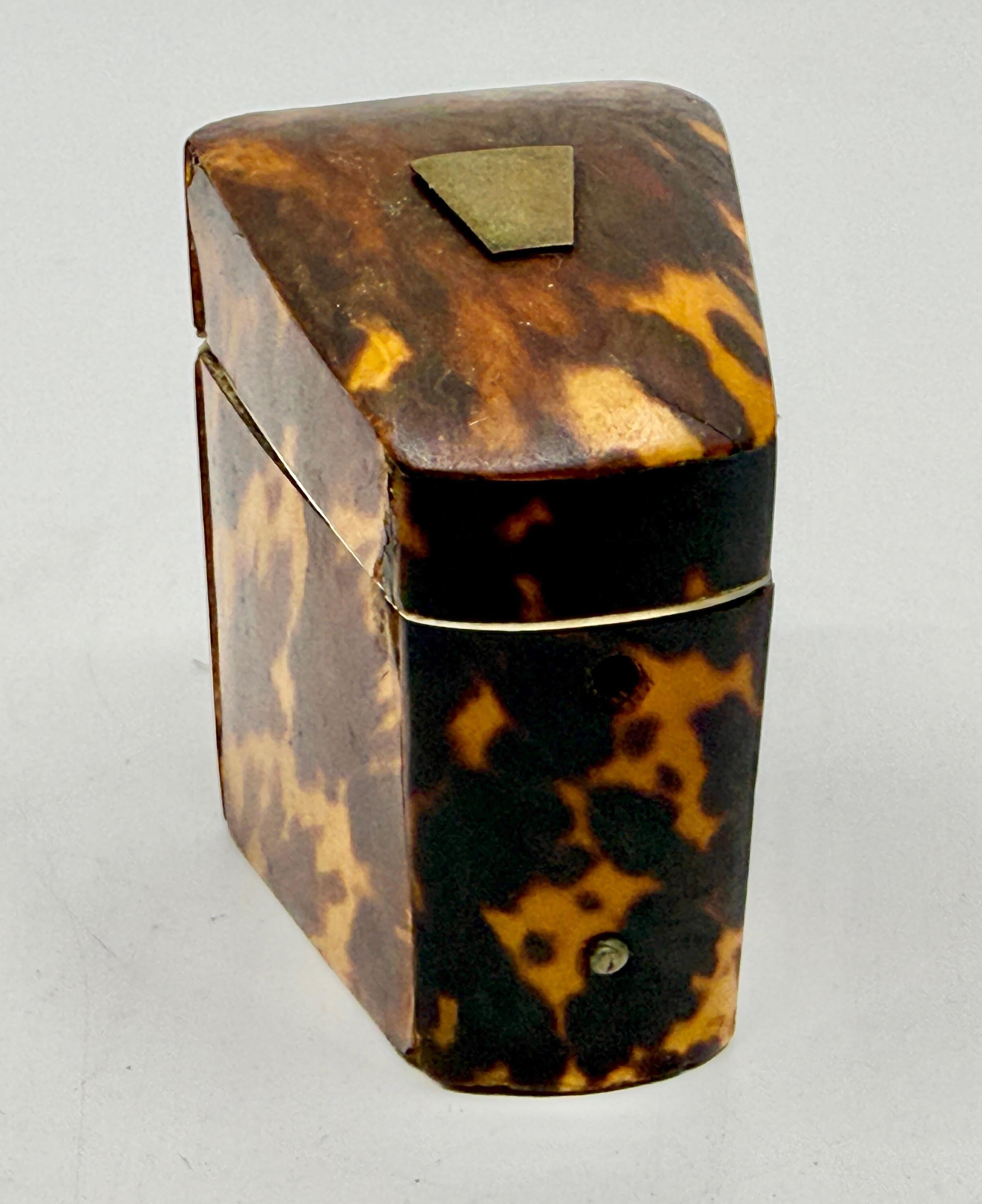 Pair of Victorian Horn Travel Perfume Boxes For Sale 5