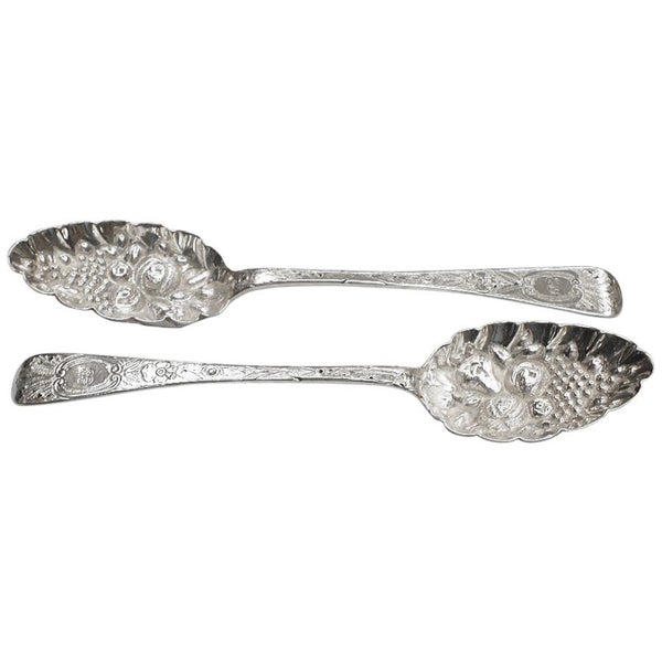 Pair of Victorian Irish Silver Berry Spoons, Dated 1870, Assayed in Dublin