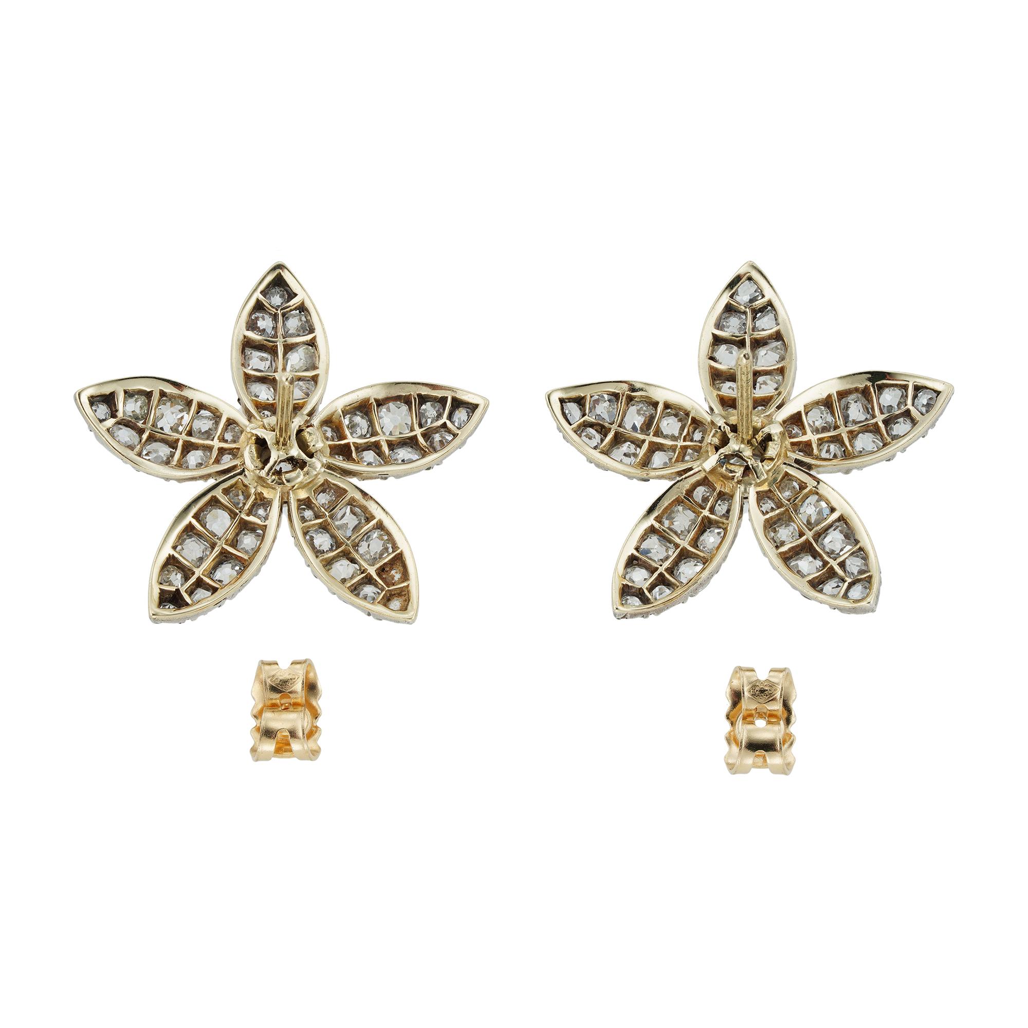 Ein Paar viktorianische Jasmine-Blütenblatt-Diamant-Ohrringe (Frühviktorianisch) im Angebot