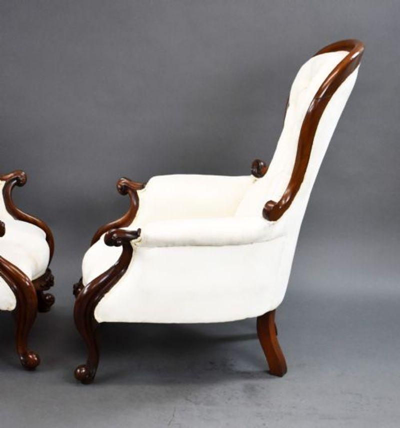 Pair of Victorian Mahogany Armchairs For Sale 1