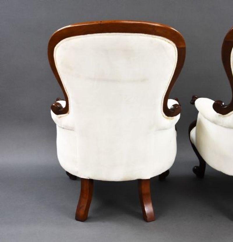Pair of Victorian Mahogany Armchairs For Sale 4