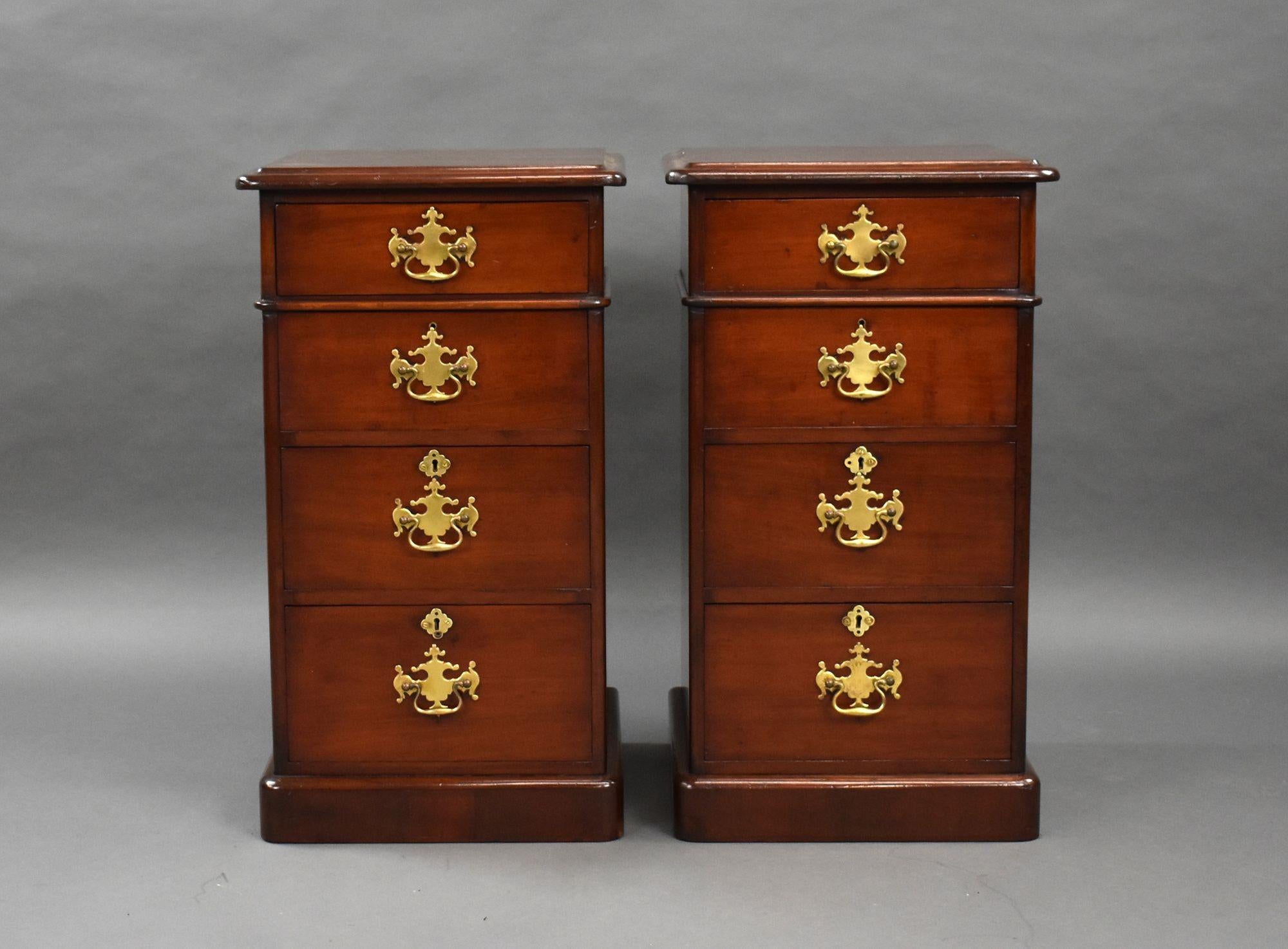 For sale is a good quality pair of Victorian mahogany bedside chests, having an arrangement of four graduated drawers, each with brass handles, raised on a plinth base. Both chests remain in excellent condition.
Width: 41cm Depth: 41cm Height: 74cm