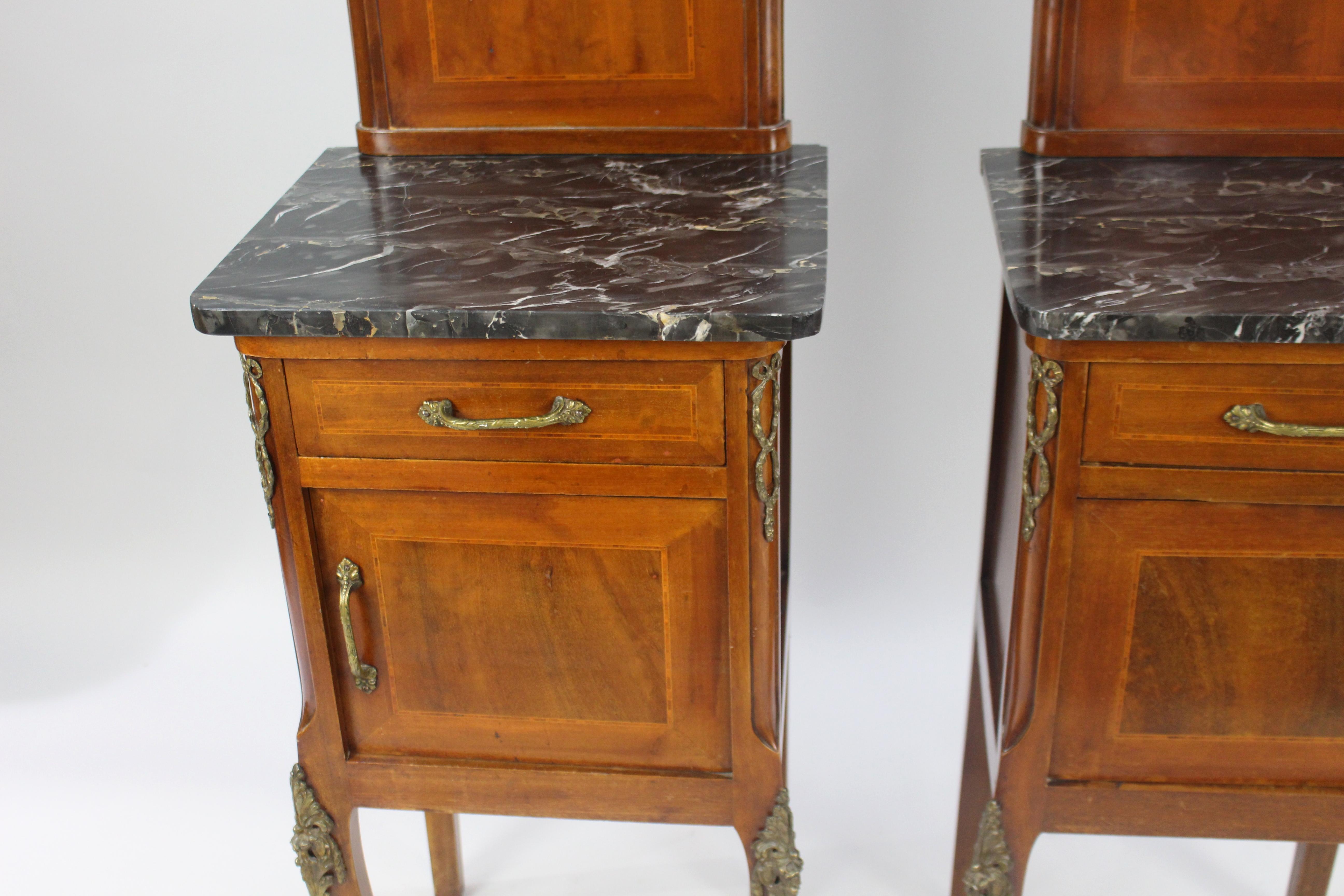Pair of Victorian Marble-Topped Inlaid Mahogany Cabinets In Good Condition For Sale In Worcester, Worcestershire
