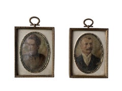 Paire de cadres victoriens pour portraits miniatures, ornés de lithographies peintes à la main, 1890