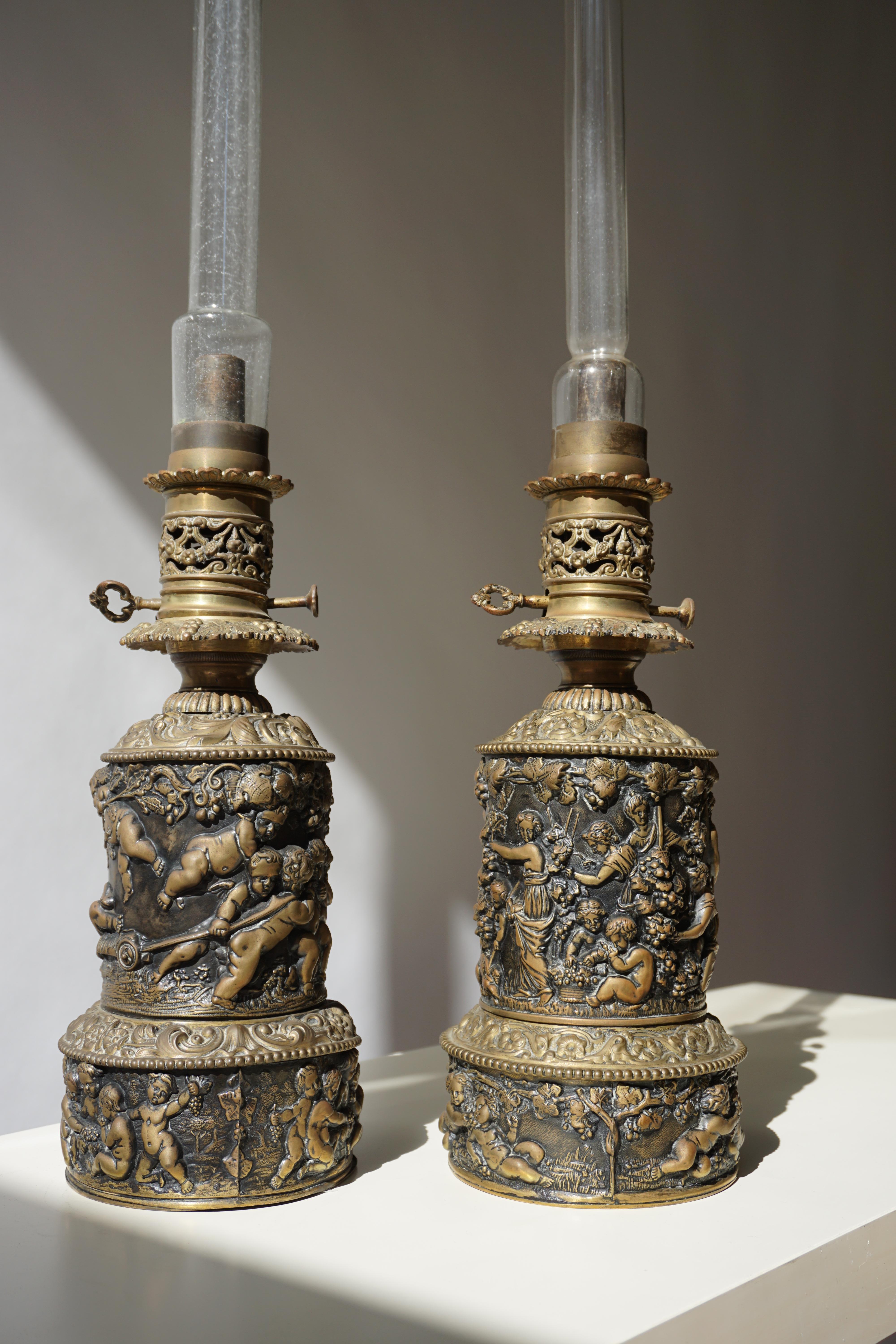 Hand-Crafted Midcentury Neoclassical Hollywood Regency Cherubs Putti Oil Lamps For Sale