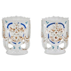 Paire de vases de cheminée victoriens en porcelaine