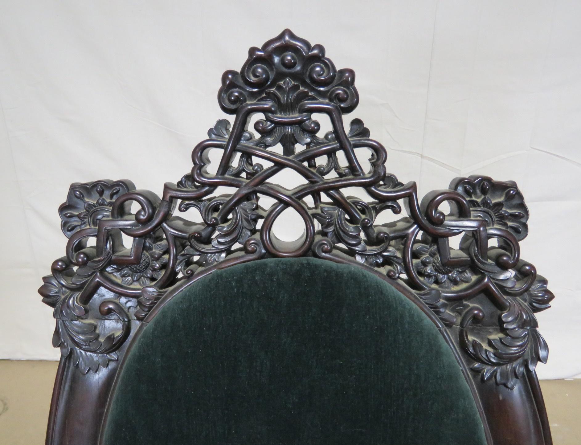Pair of Heavily Carved Victorian Rosewood Armchairs In Good Condition In Swedesboro, NJ