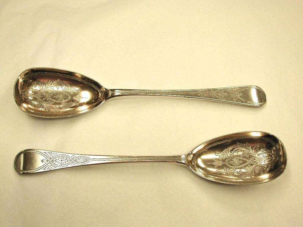 Pair of Victorian Silver Berry Spoons, Newcastle 1878, Christian J Reid In Good Condition In London, GB