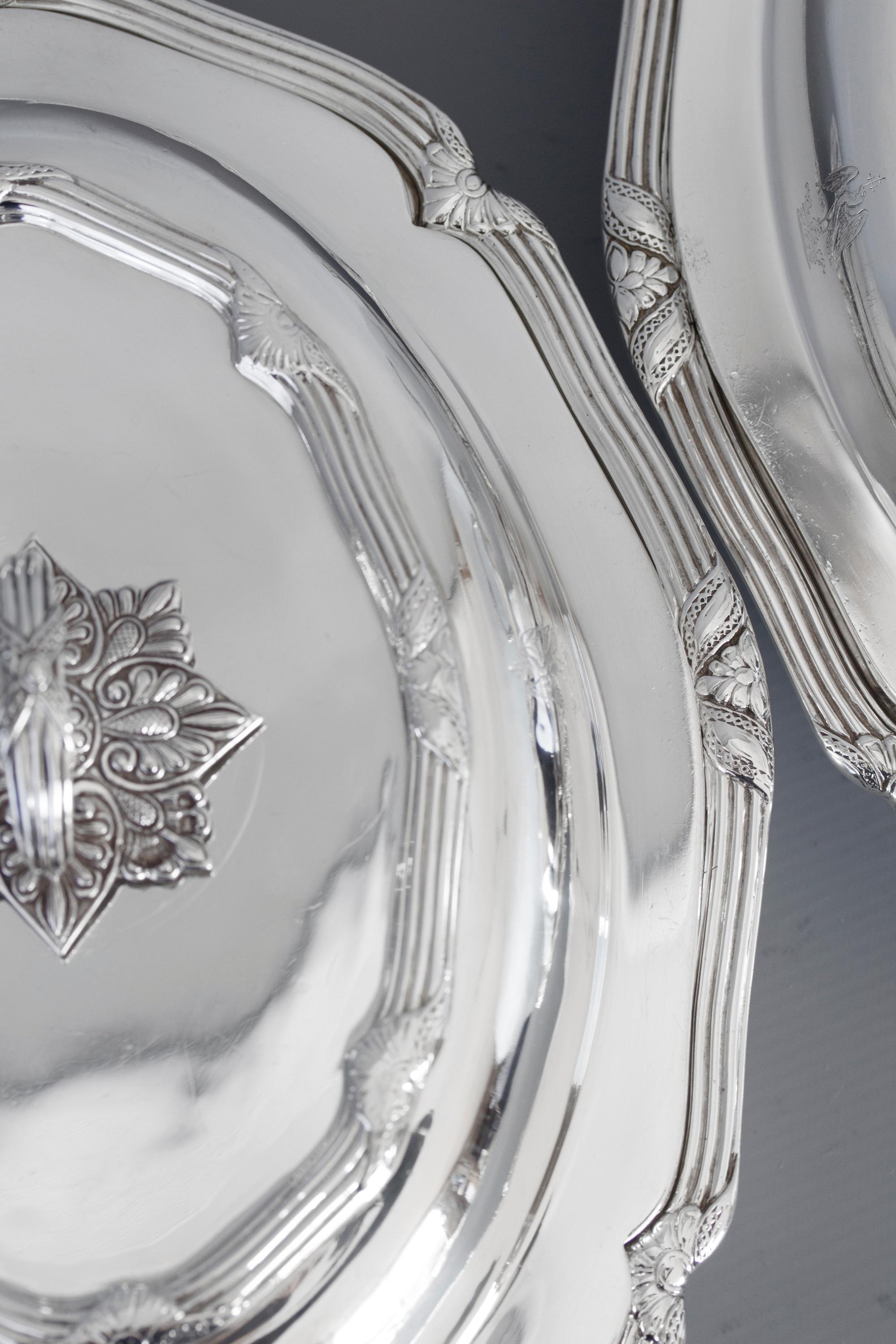 Pair of Victorian Silver Entree Dishes, London, 1896 5