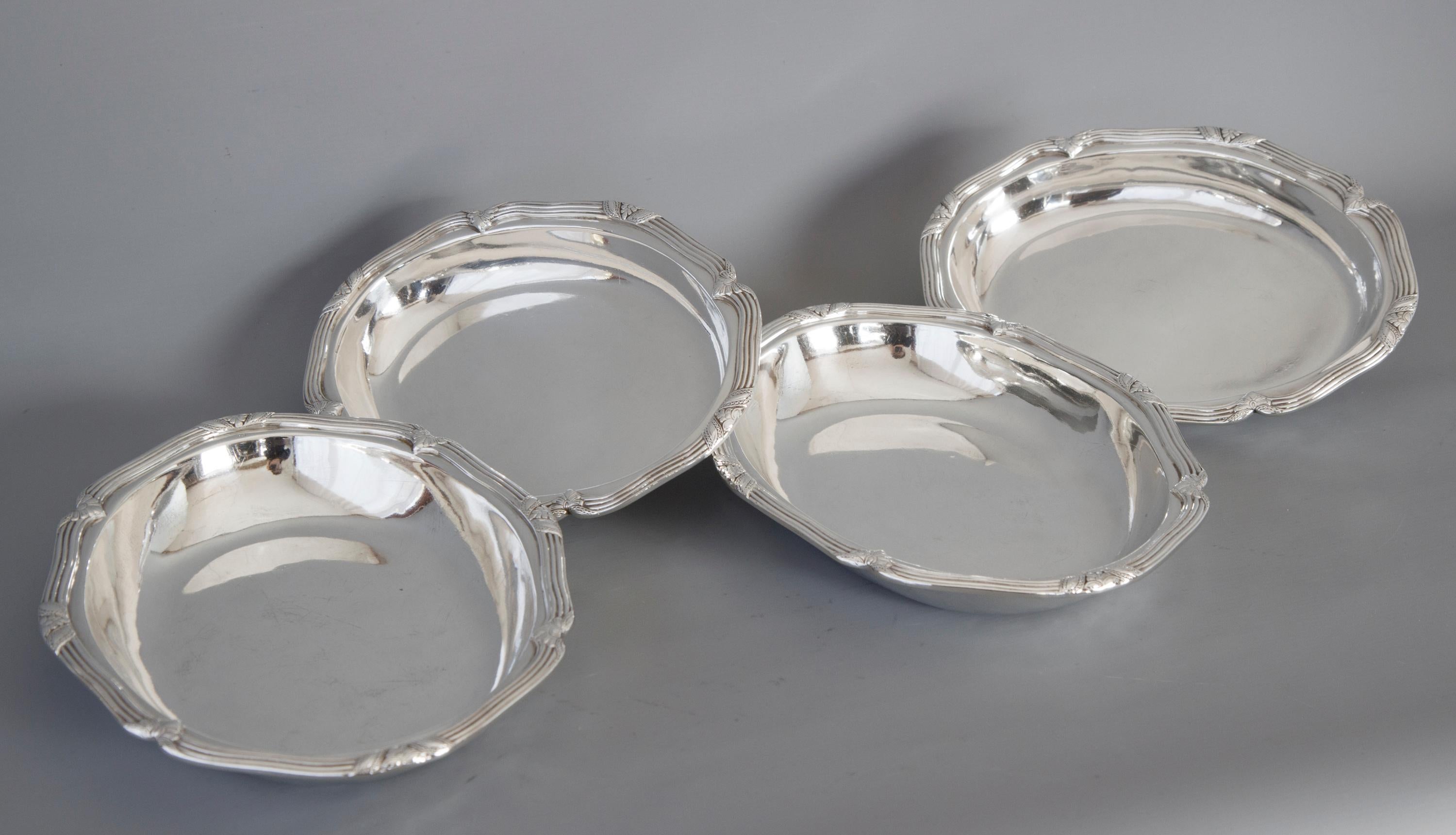 British Pair of Victorian Silver Entree Dishes, London, 1896