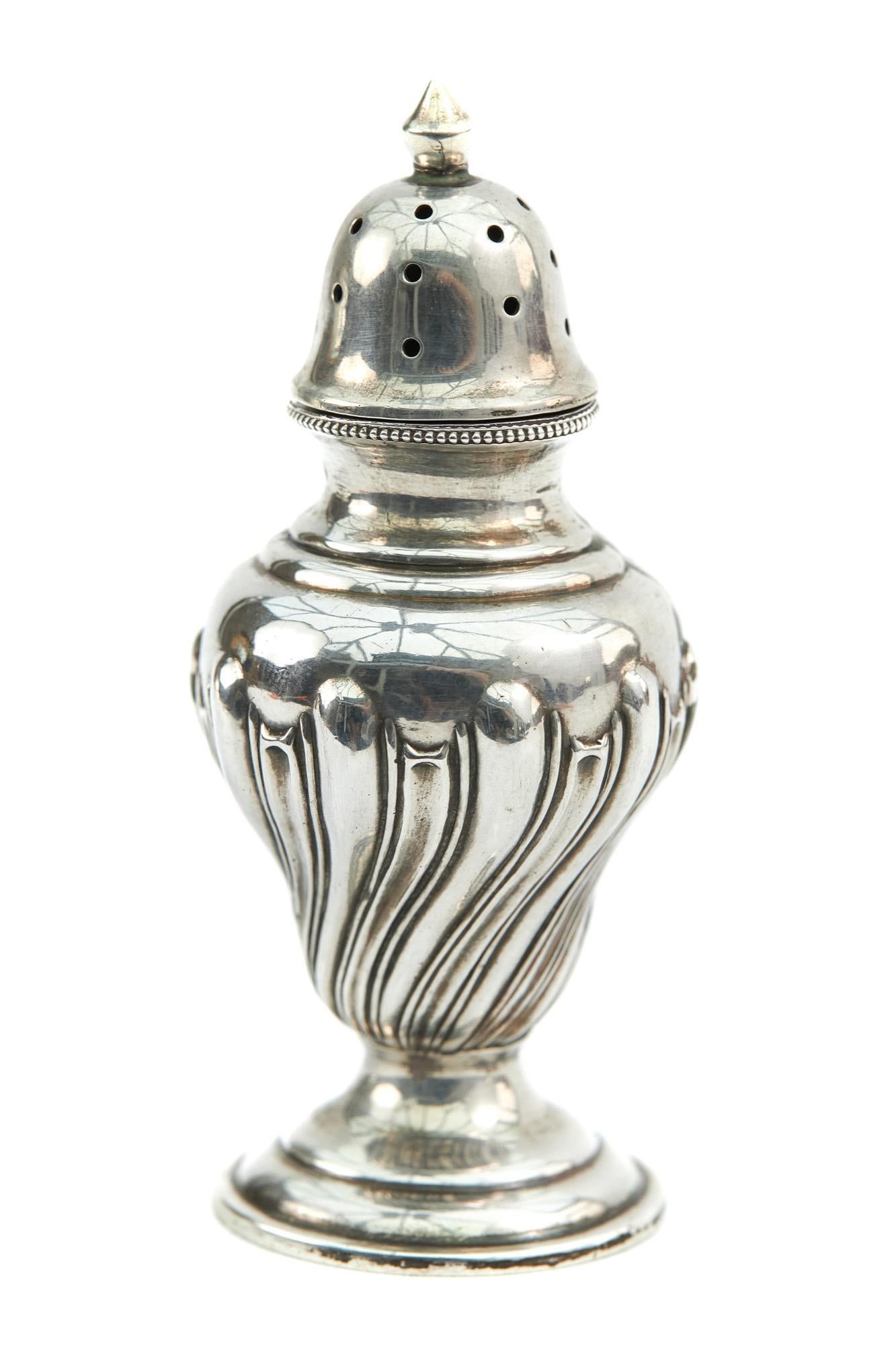 Pareja de peperetas victorianas de plata en Bueno estado para la venta en Ipswich, GB