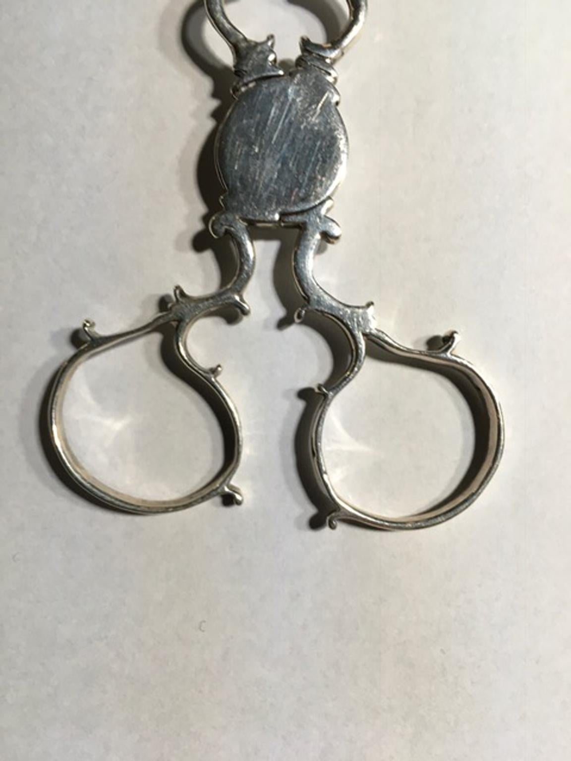 London Mid-18th Century Pair of Regency Silver Sugar Nips For Sale 9