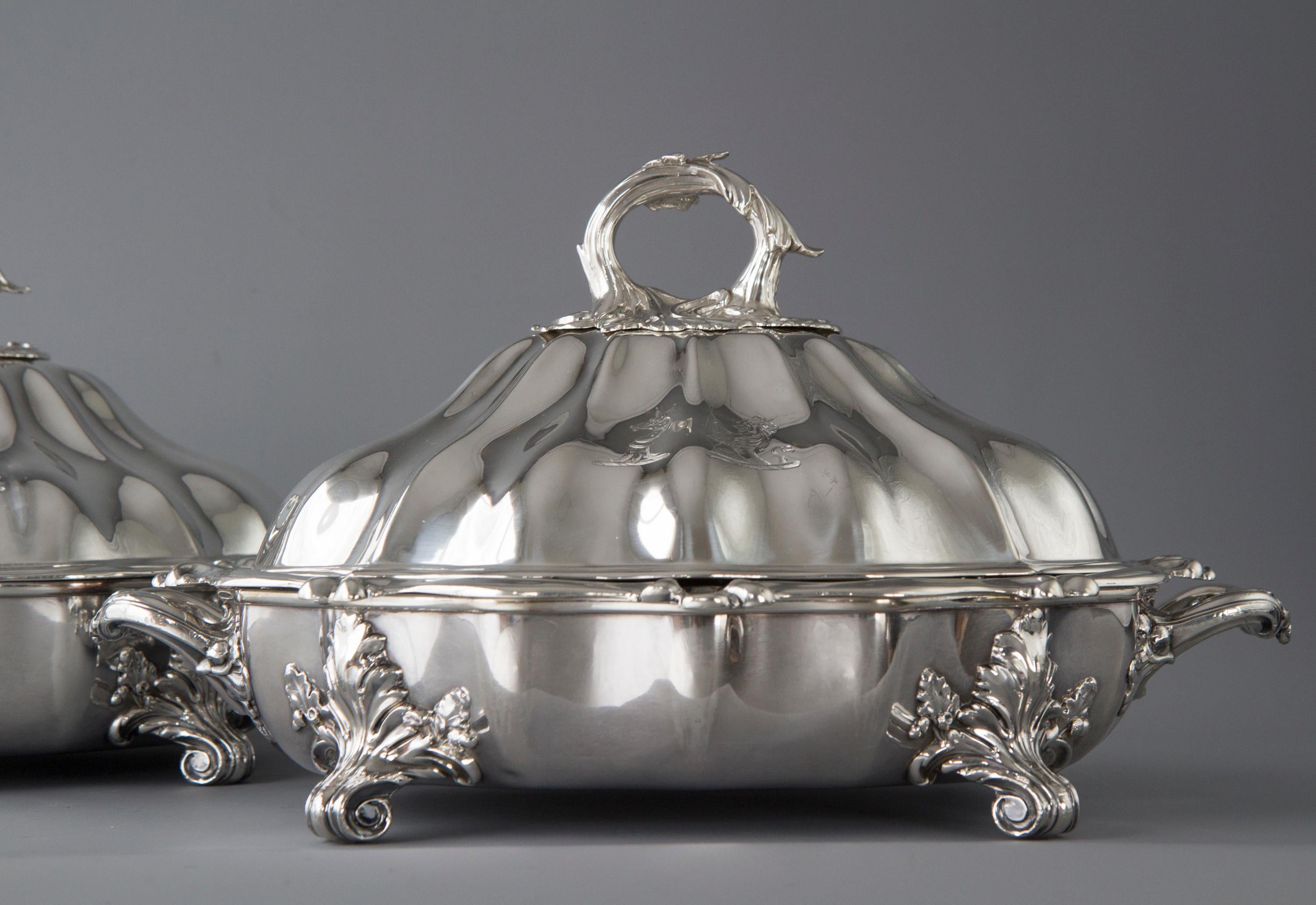 Pair of Victorian Silver Vegetable Tureens with Warming Bases, London, 1845 For Sale 6