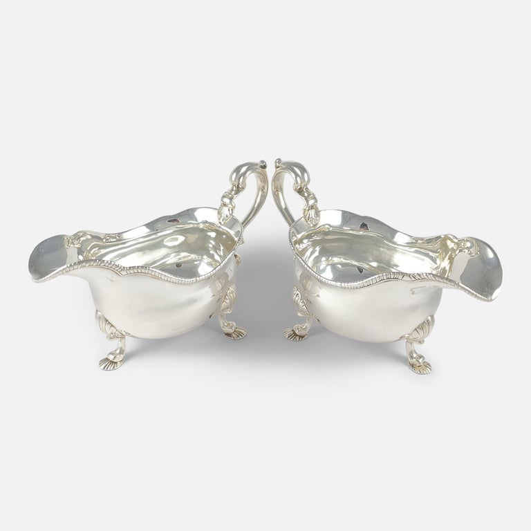 Early Victorian Pair of Victorian Silver Sauce Boats, D and C Houle, 1841, 1039.7 grams For Sale