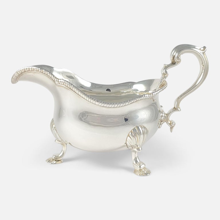 Mid-19th Century Pair of Victorian Silver Sauce Boats, D and C Houle, 1841, 1039.7 grams For Sale