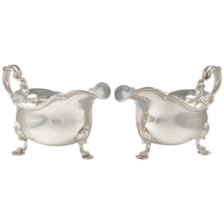 Pair of Victorian Silver Sauce Boats, D and C Houle, 1841, 1039.7 grams For Sale