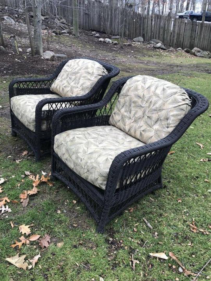 Pair of Victorian Style Outdoor Wicker Armchairs In Good Condition In Sheffield, MA