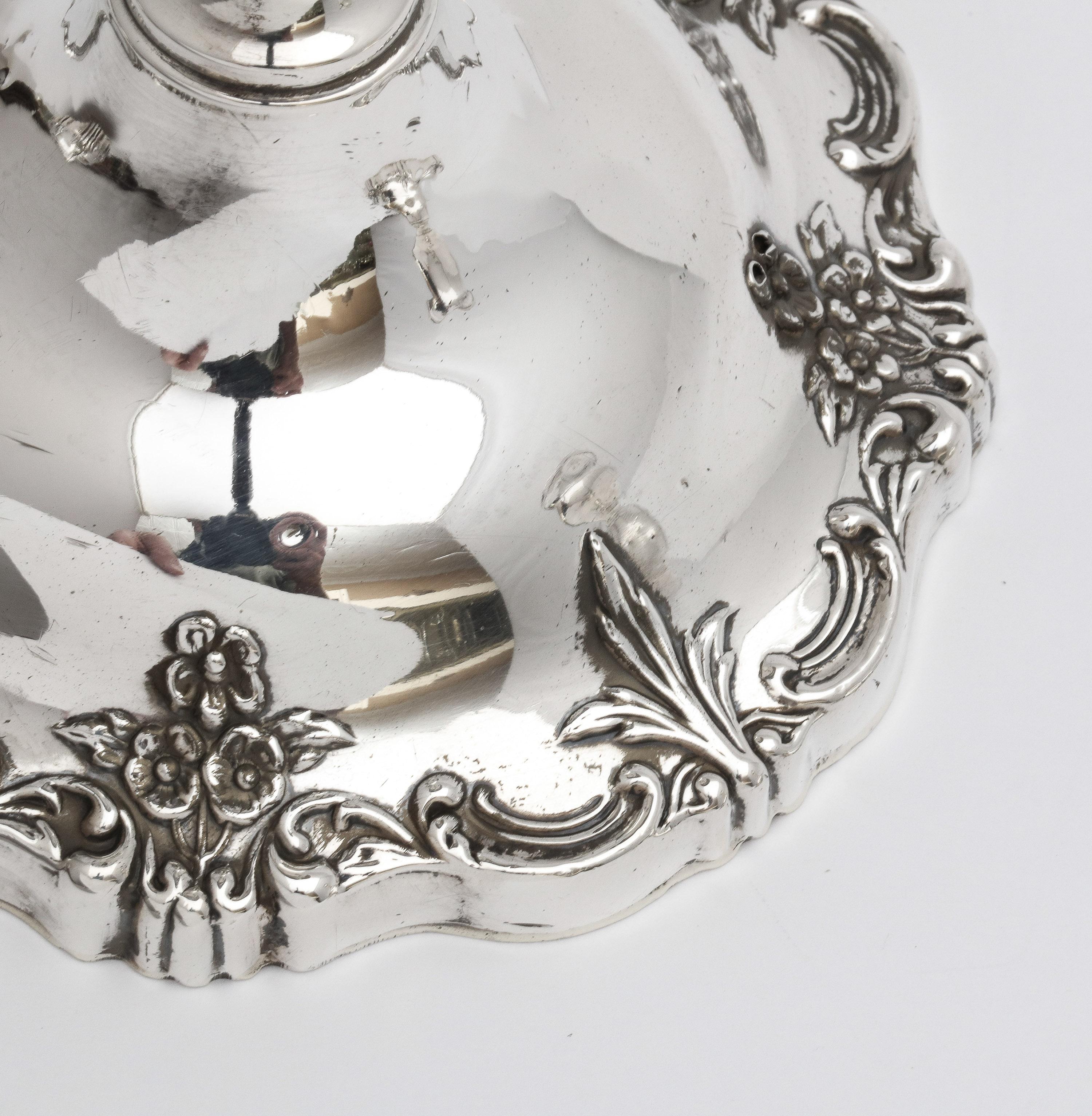 Paire de chandeliers de style victorien en argent sterling en vente 7