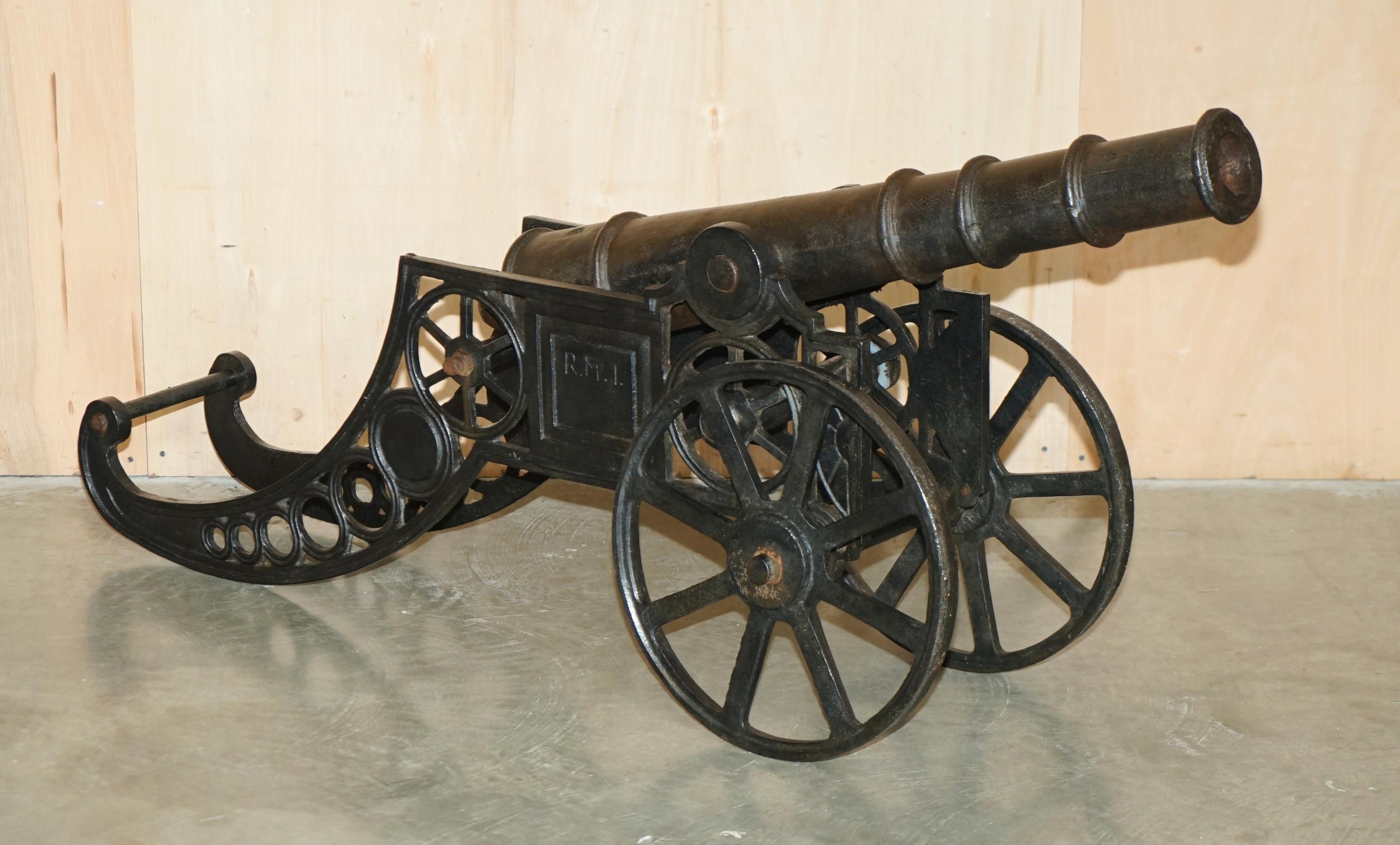 Paire de cannons longs en fer à repasser de style victorien, 153 cm en vente 9
