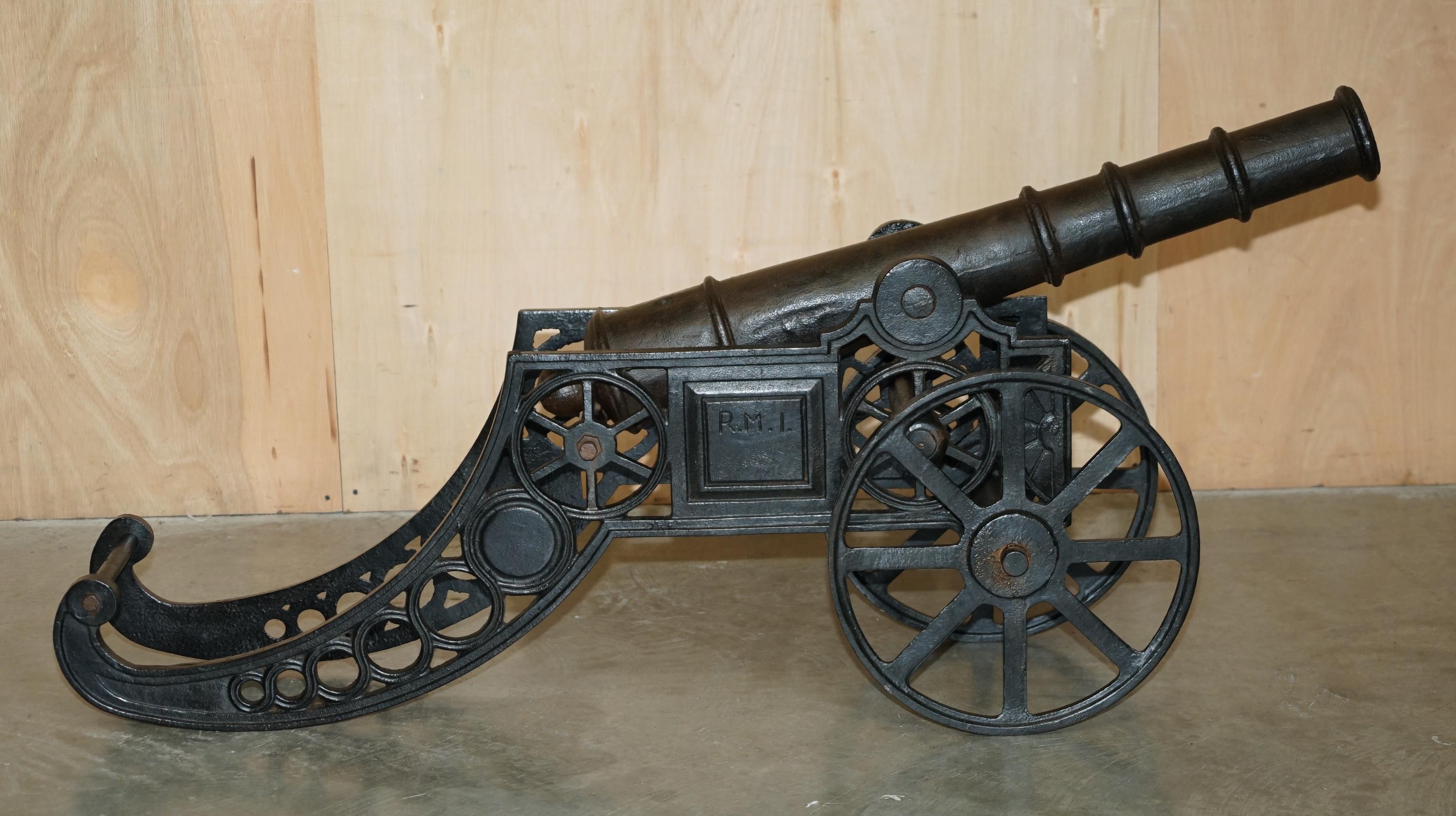 Paire de cannons longs en fer à repasser de style victorien, 153 cm en vente 10