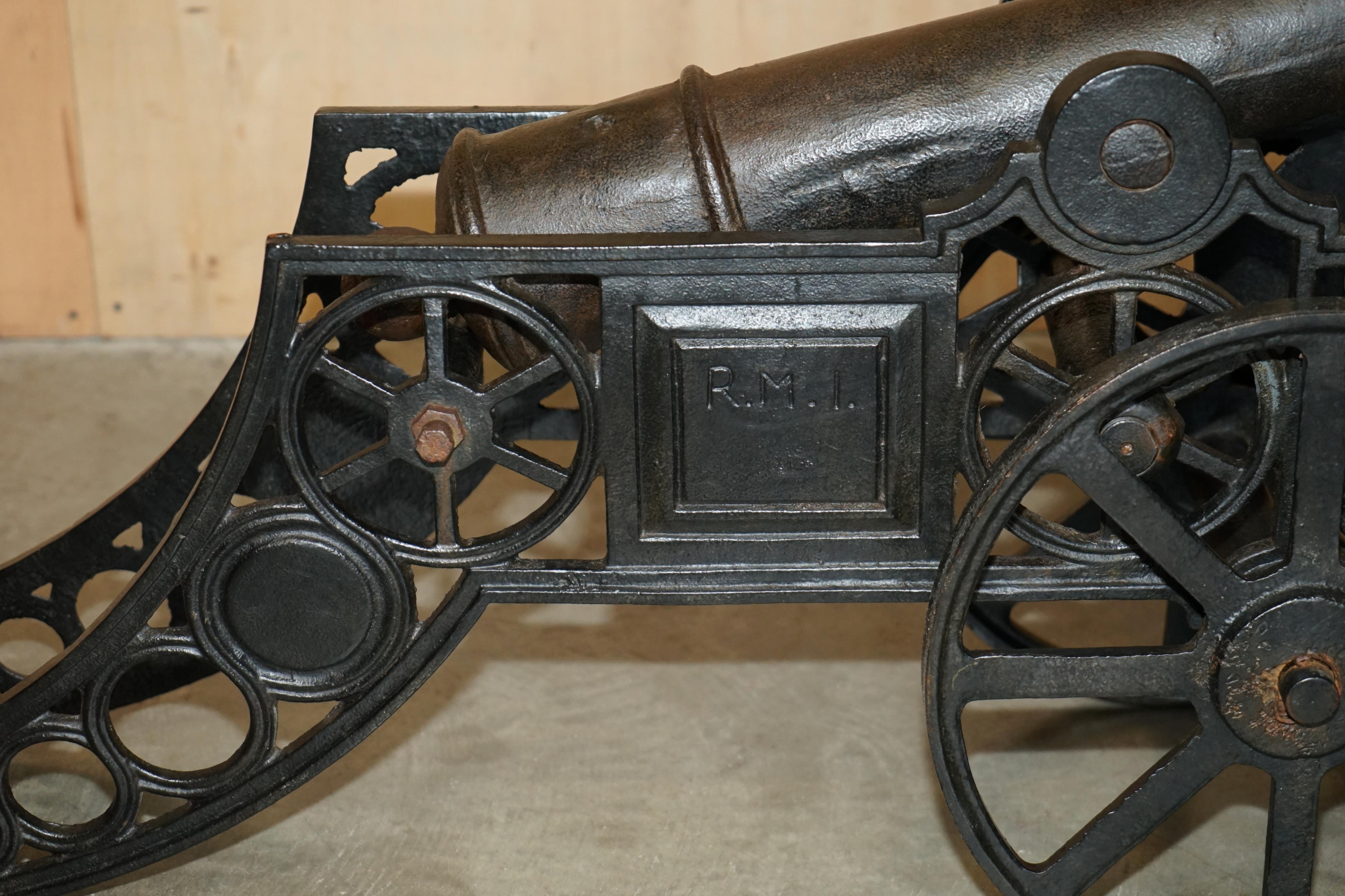 Paire de cannons longs en fer à repasser de style victorien, 153 cm en vente 11
