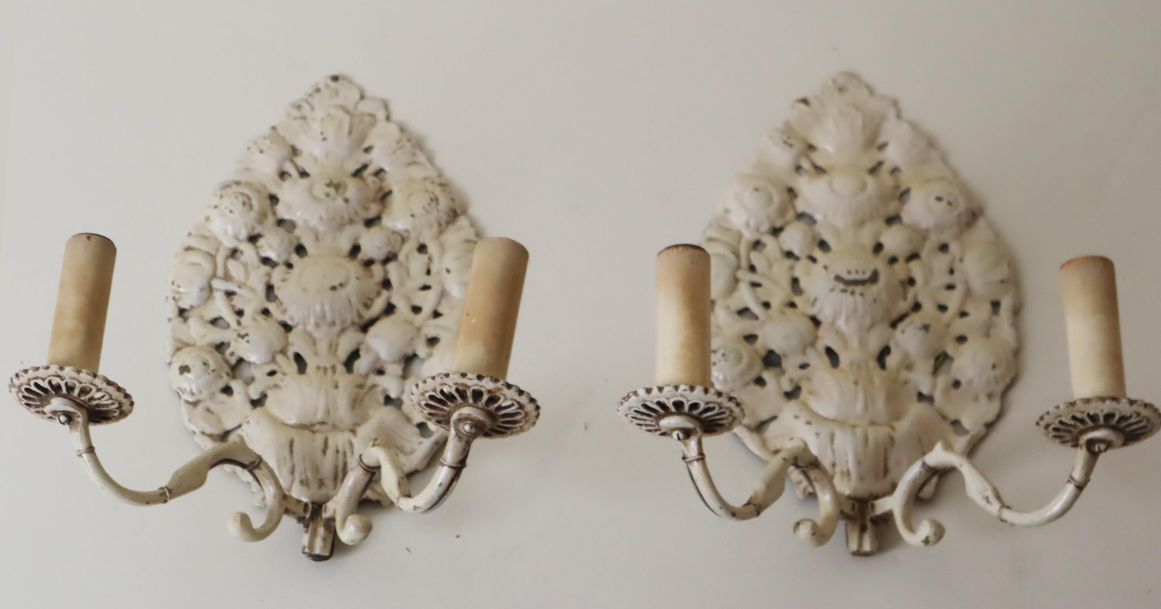 Pareja de apliques victorianos de latón fundido, Alemania 1890 Alto victoriano en venta