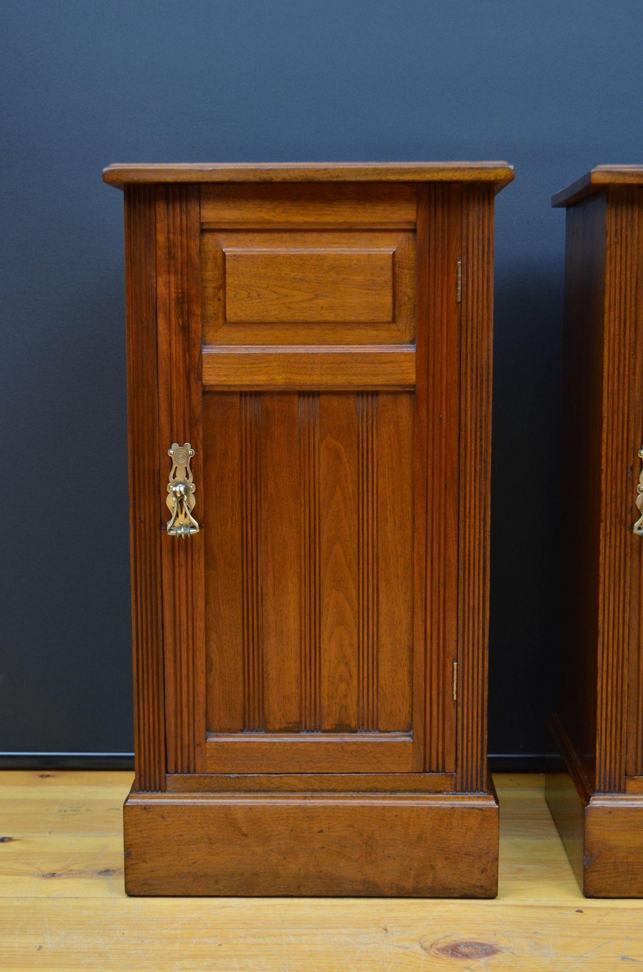 Pair of Victorian Walnut Bedside Cabinets For Sale 1