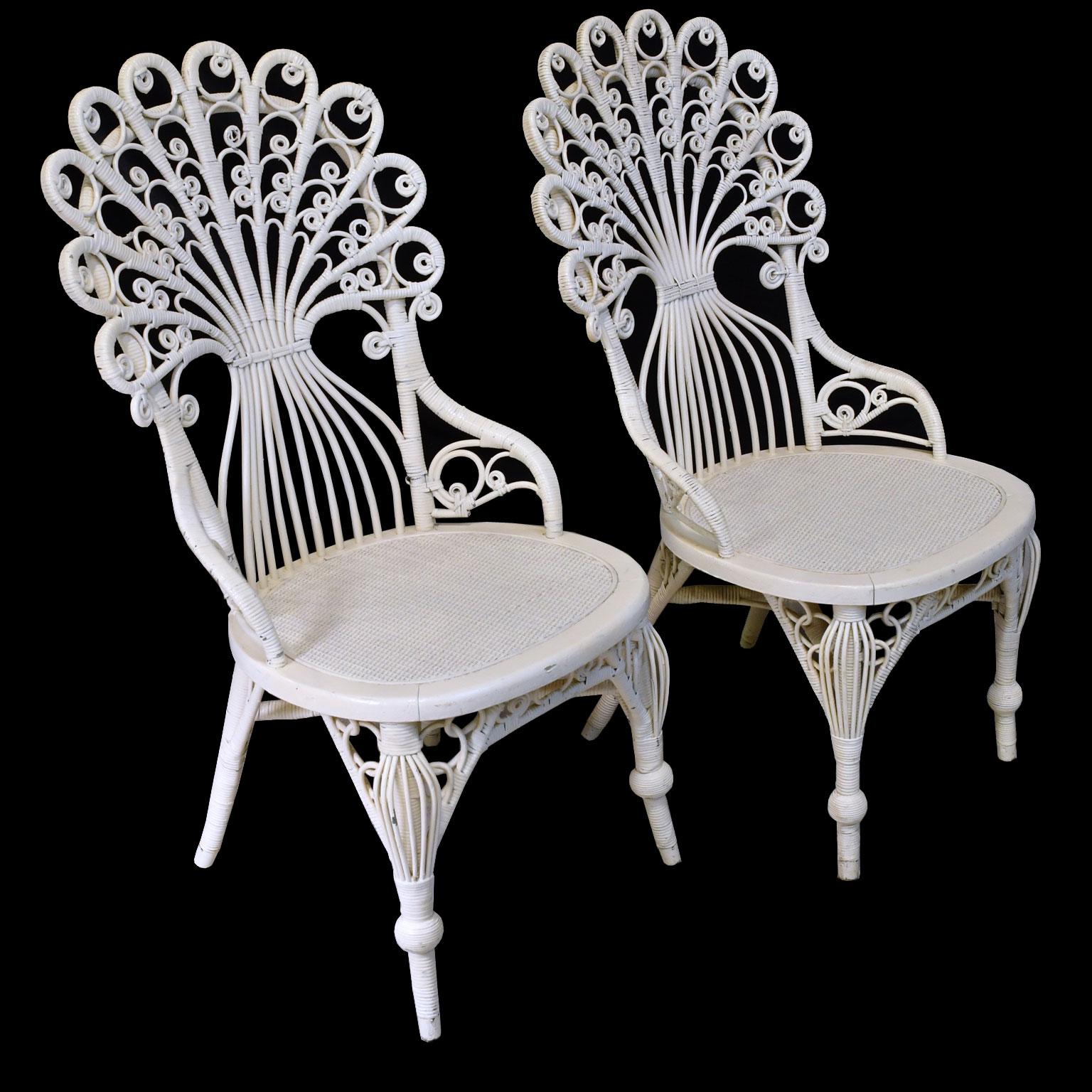 Pair of Victorian Wicker Peacock Chairs, American, circa 1880 In Good Condition In Miami, FL