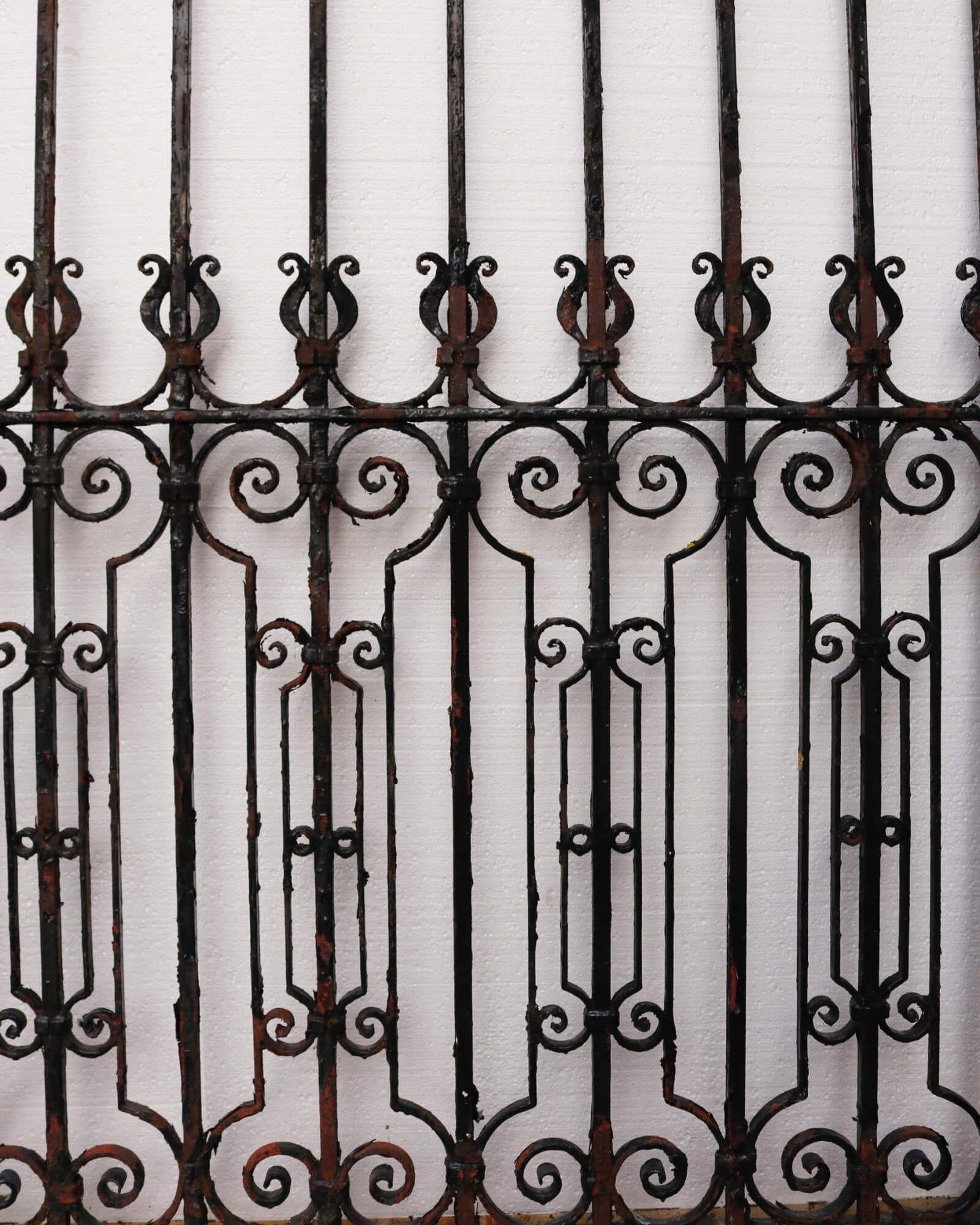 Pair of Victorian Wrought Iron Driveway Gates In Fair Condition For Sale In Wormelow, Herefordshire