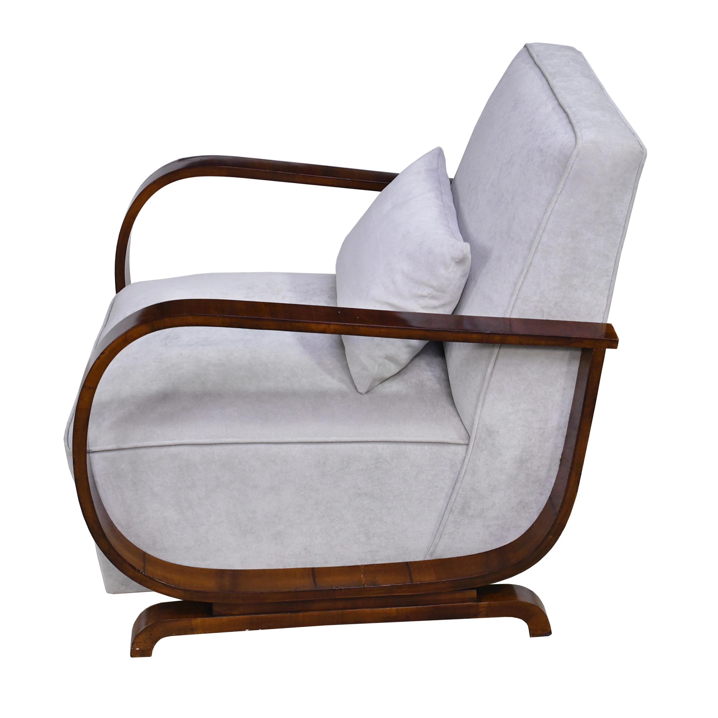 Early 20th Century Pair of Viennese Art Deco Armchairs in Walnut with Grey Upholstery, Austria
