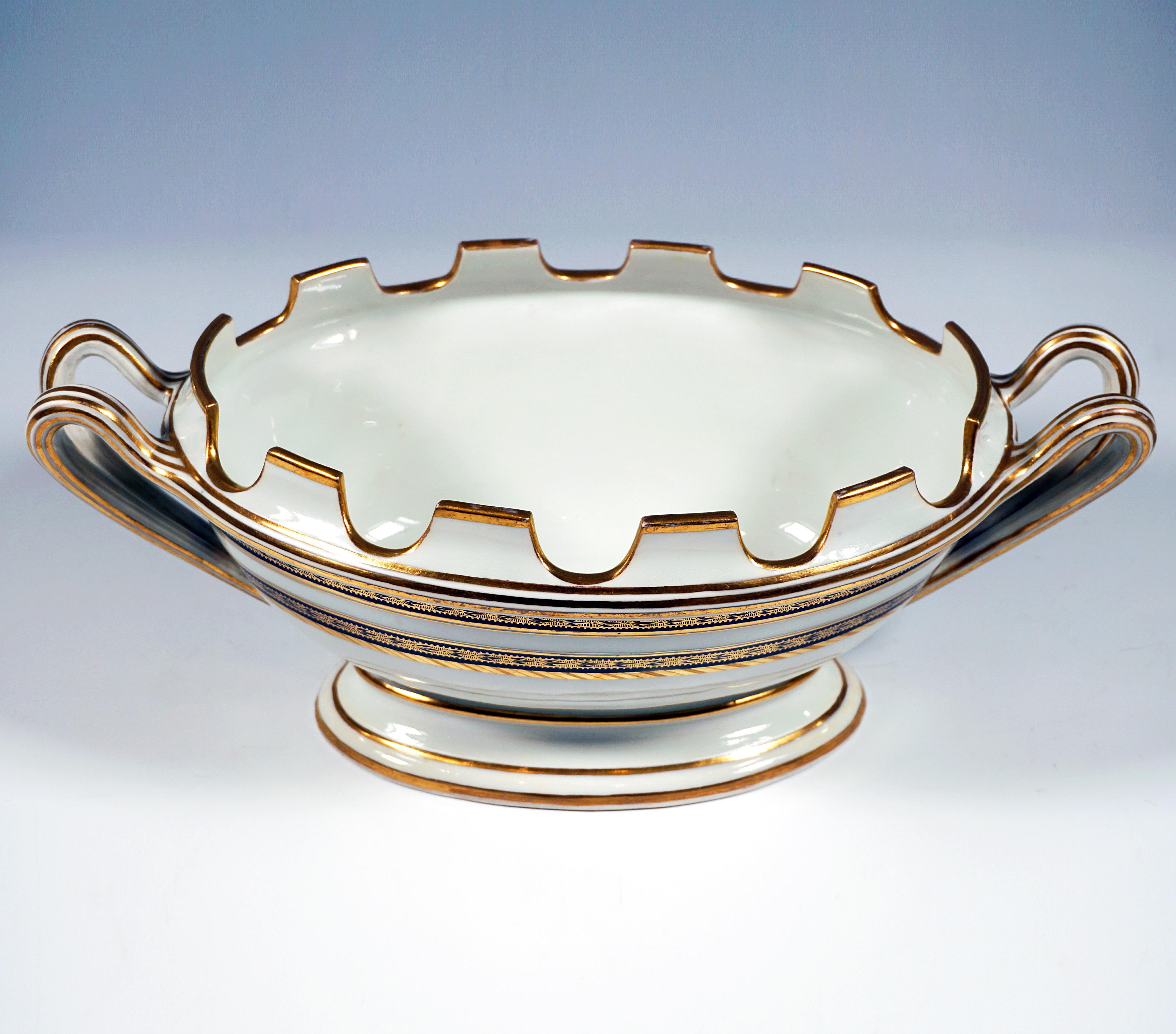 Pareja de enfriadores imperiales vieneses de porcelana, cobalto y oro, fechados en 1811 en Bueno estado para la venta en Vienna, AT