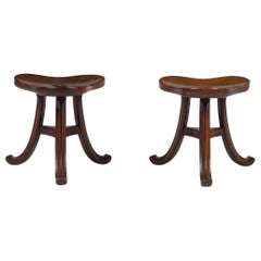 Coppia di sgabelli secessionisti viennesi in stile revival egiziano Thebes