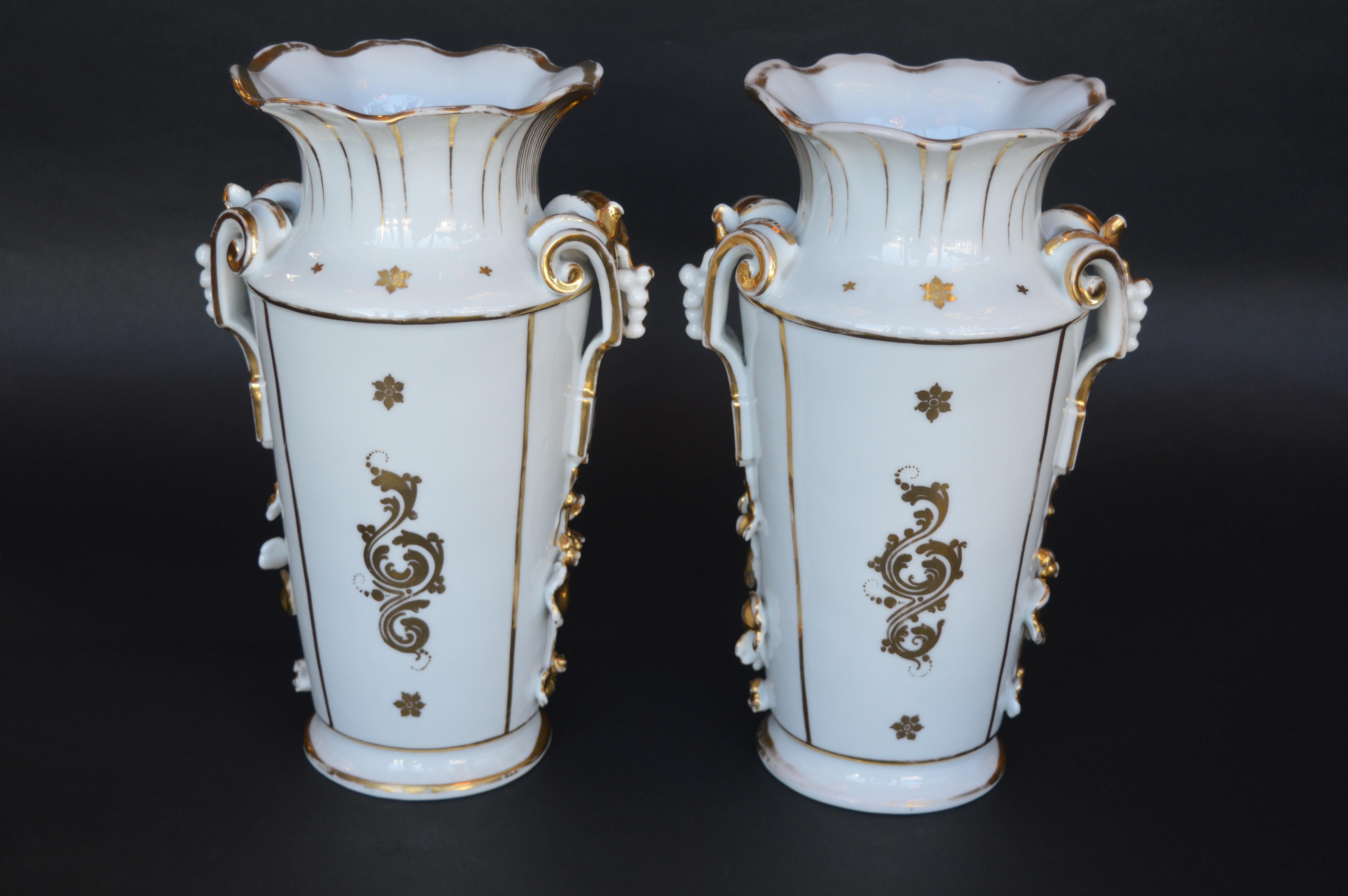 19th Century Pair of Vieux Paris Gilt Porcelain Vases For Sale