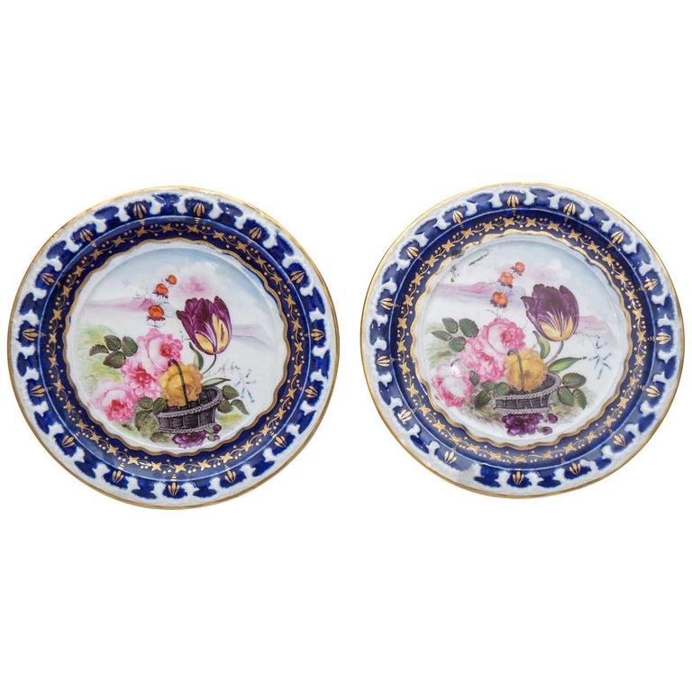 Pair of Vieux Paris Small Decorative Plates For Sale at 1stDibs
