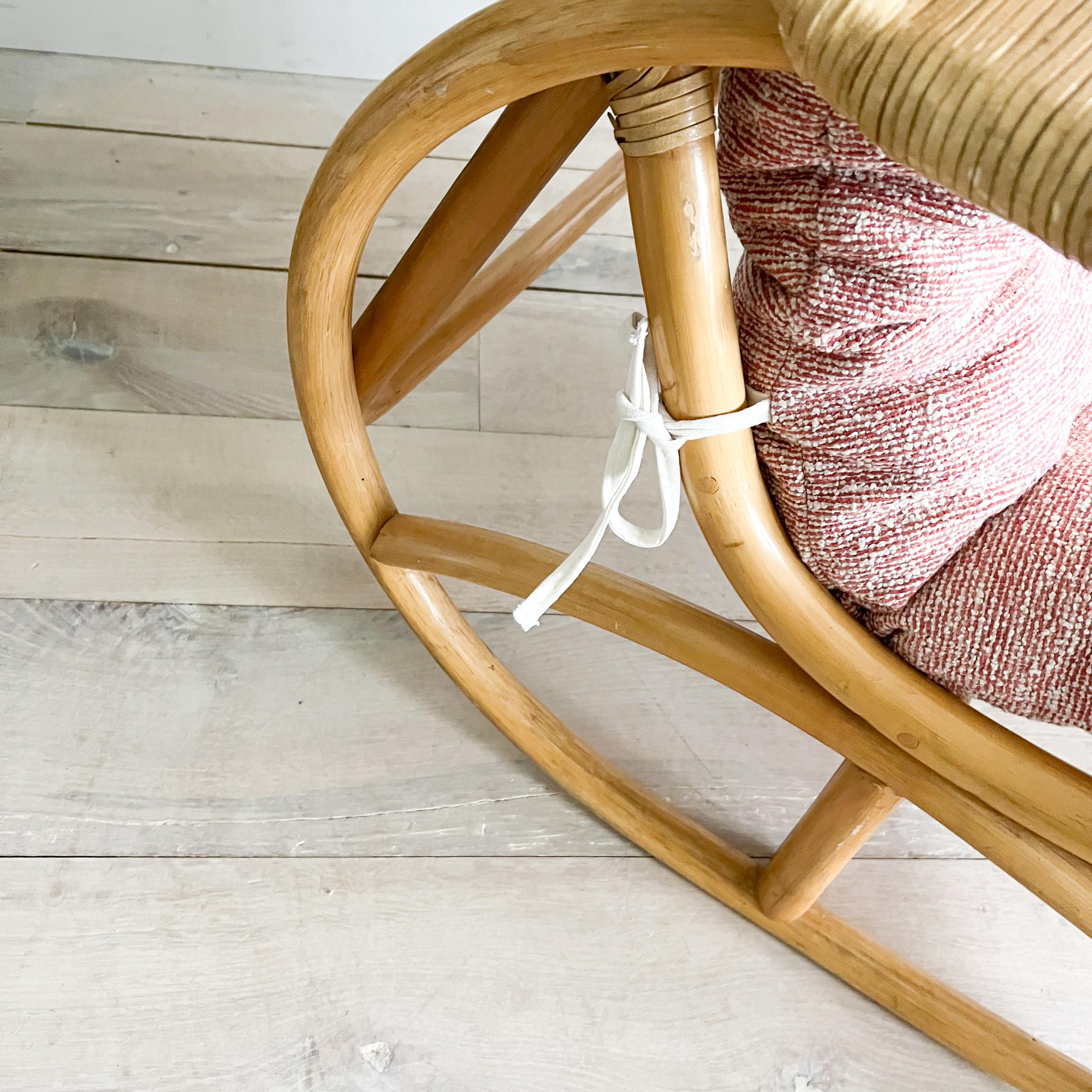 Paire de chaises longues à bascule en rotin de style Viggo Boesen - Nouveau tissu d'ameublement en vente 2