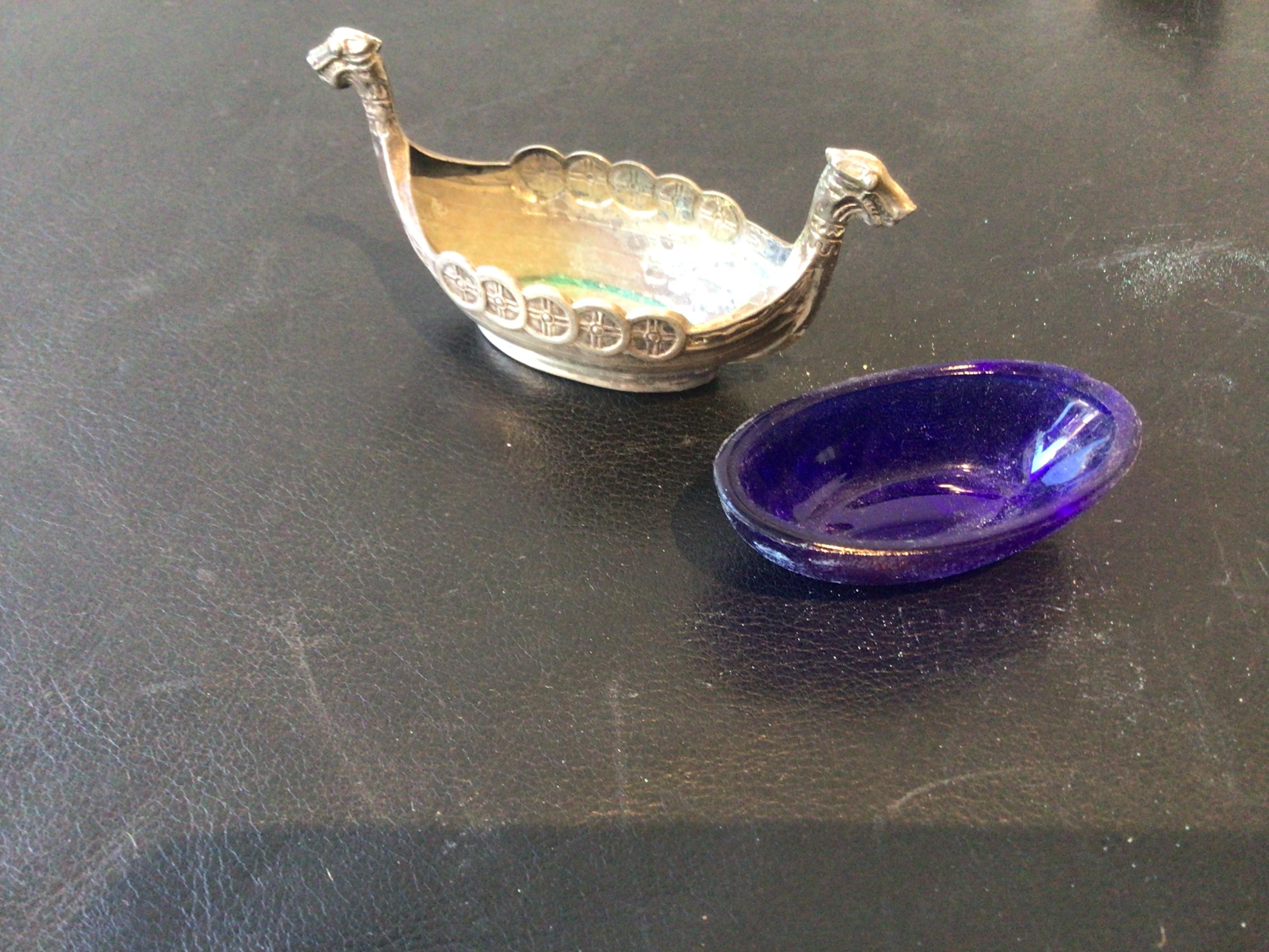 Pair of Viking Boat Swedish Sterling Salt Cellars with Cobalt Blue Glass Inserts 3