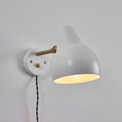 Paire de lampes murales Vilhelm Lauritzen VL38 « Radiohus » à boutons pour Louis Poulsen