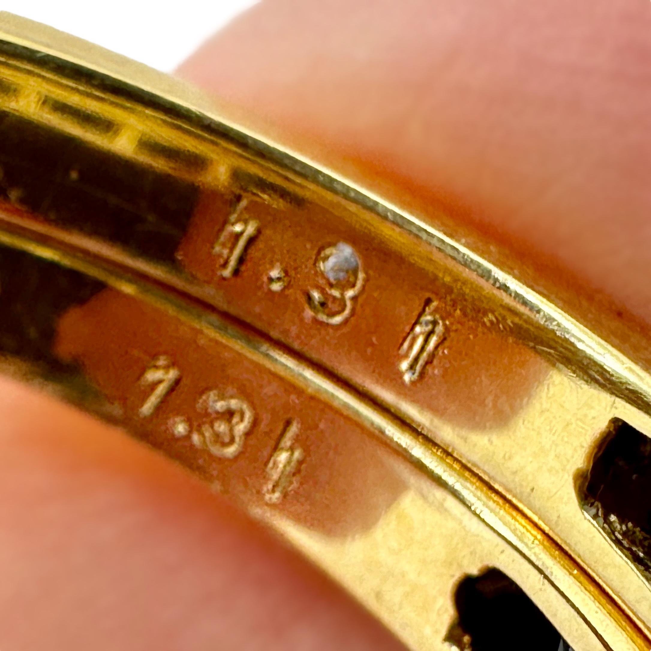 Pair of Vintage 18k Yellow Gold Bands With Square Cut Sapphires Across The Top For Sale 4