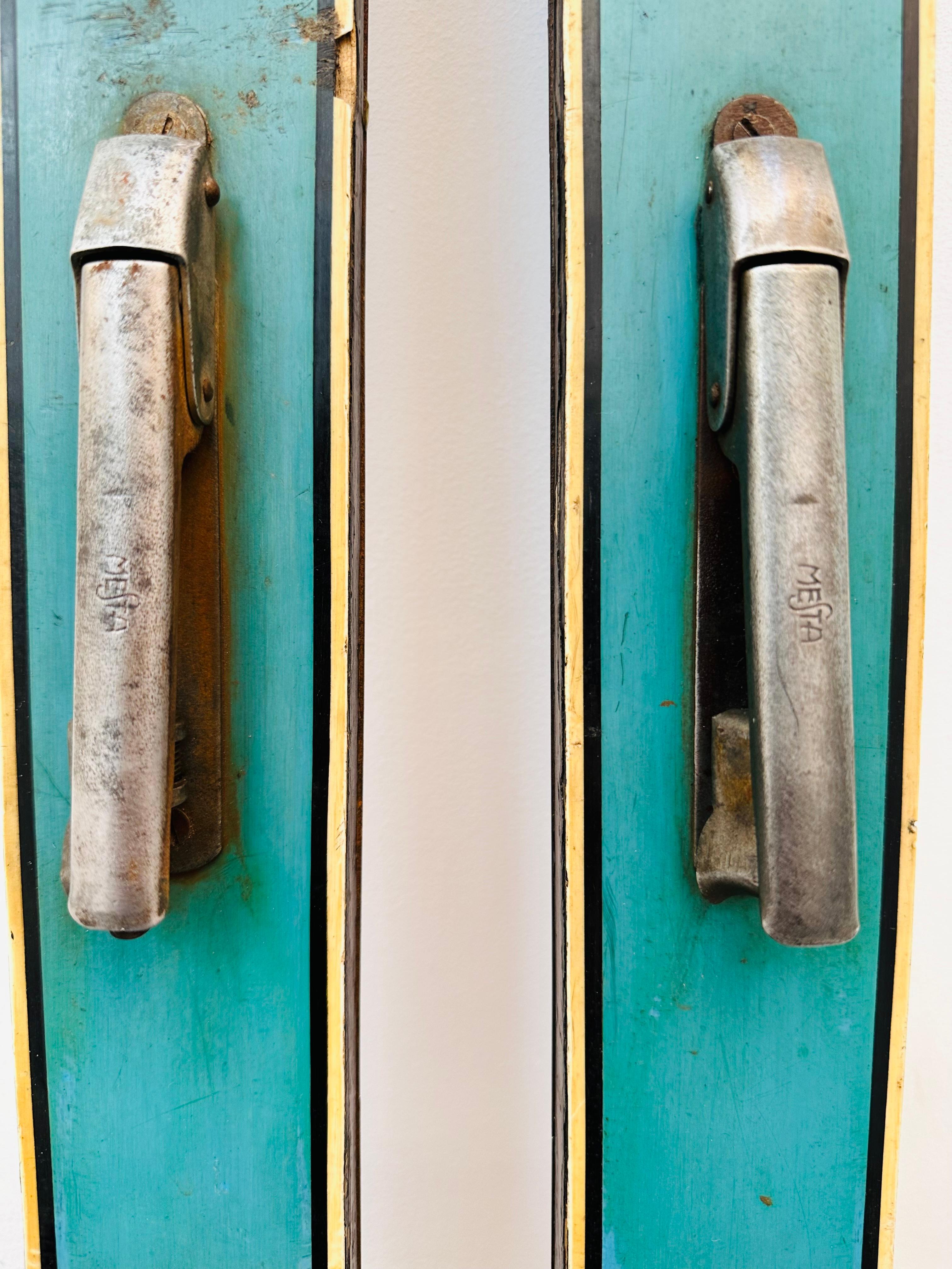 20th Century Pair of Vintage 1950s German Schonherr Superspeed Wooden Skis with Bindings For Sale
