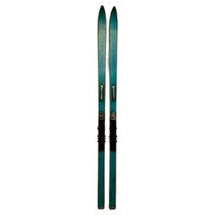 Paire de skis en bois Schonherr Superspeed allemands des années 1950 avec fixations