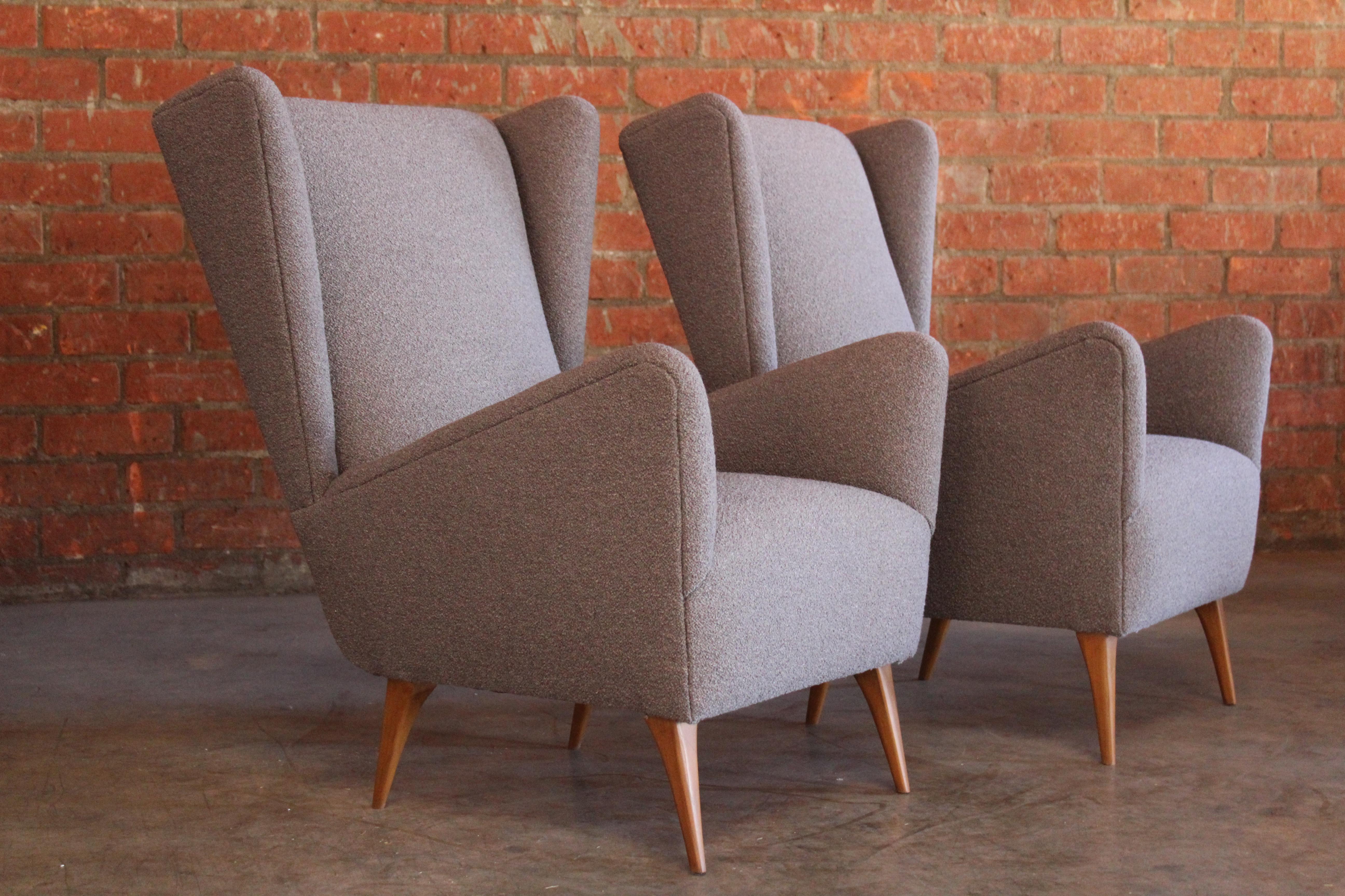 Pair of Vintage 1950s Italian Lounge Chairs in Grey Bouclé For Sale 5