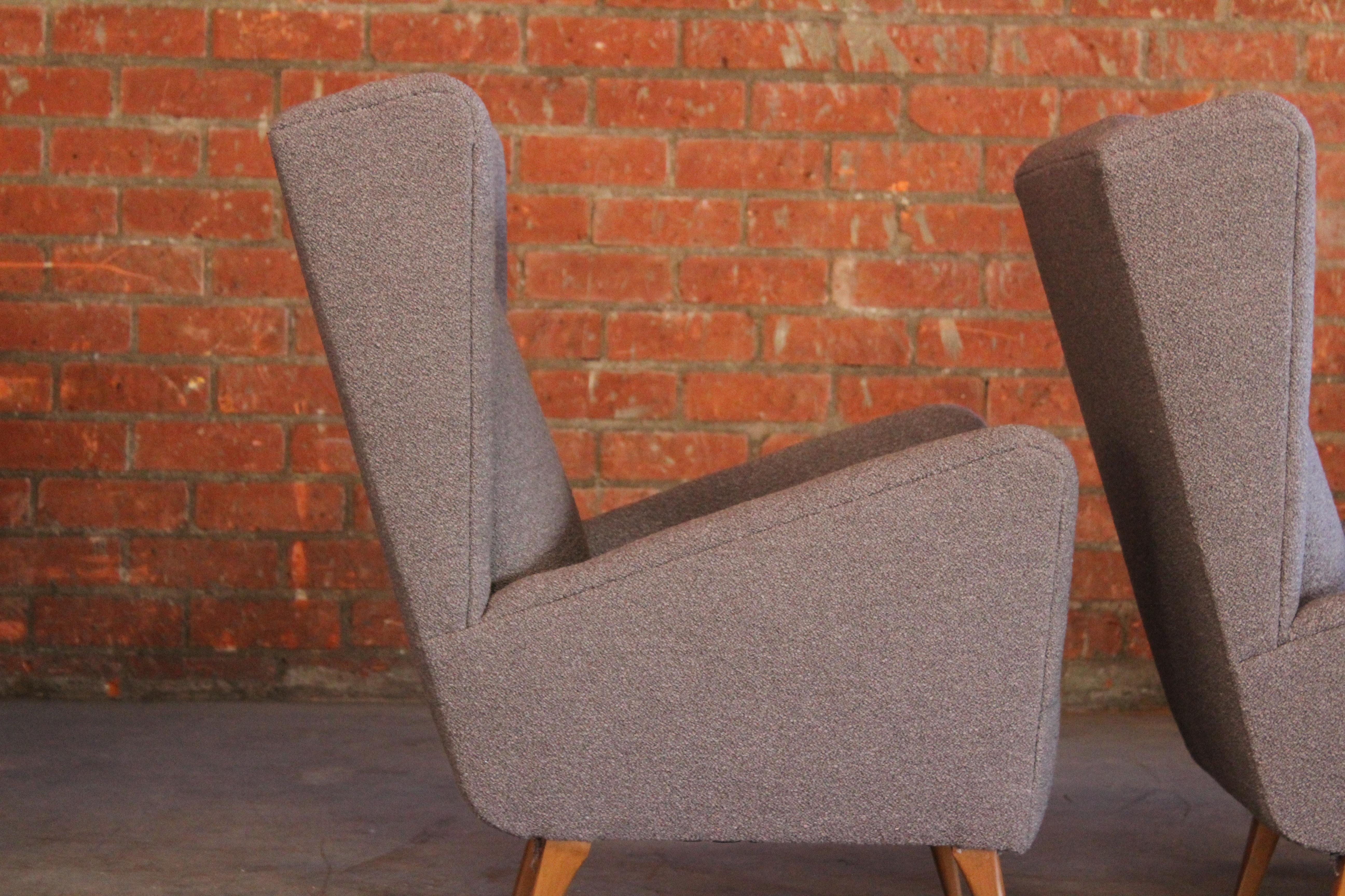 Pair of Vintage 1950s Italian Lounge Chairs in Grey Bouclé For Sale 9