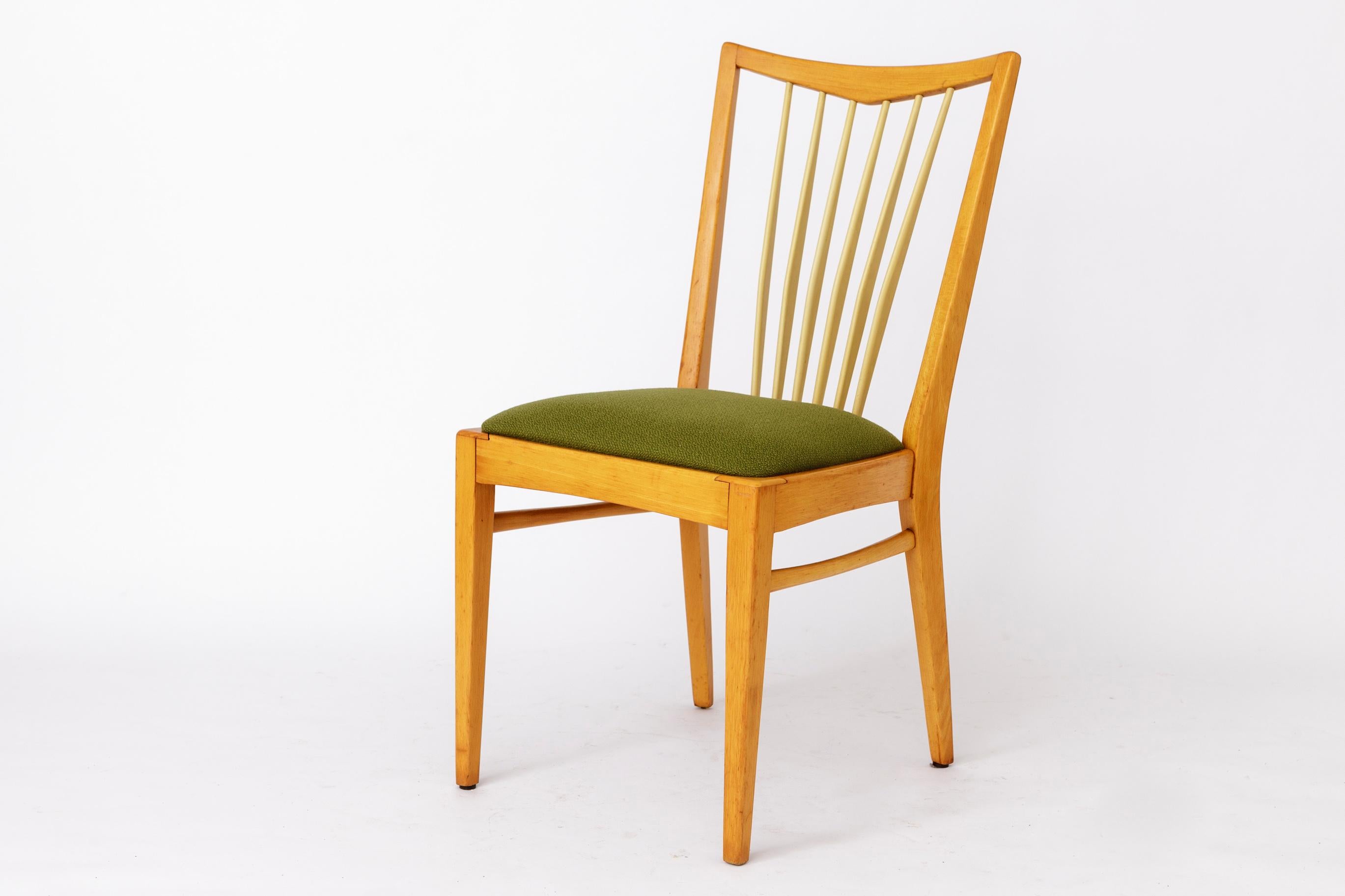Pareja de sillas modernas de mediados de siglo de los años 50 - Madera maciza de haya y verde fresco Alemán en venta