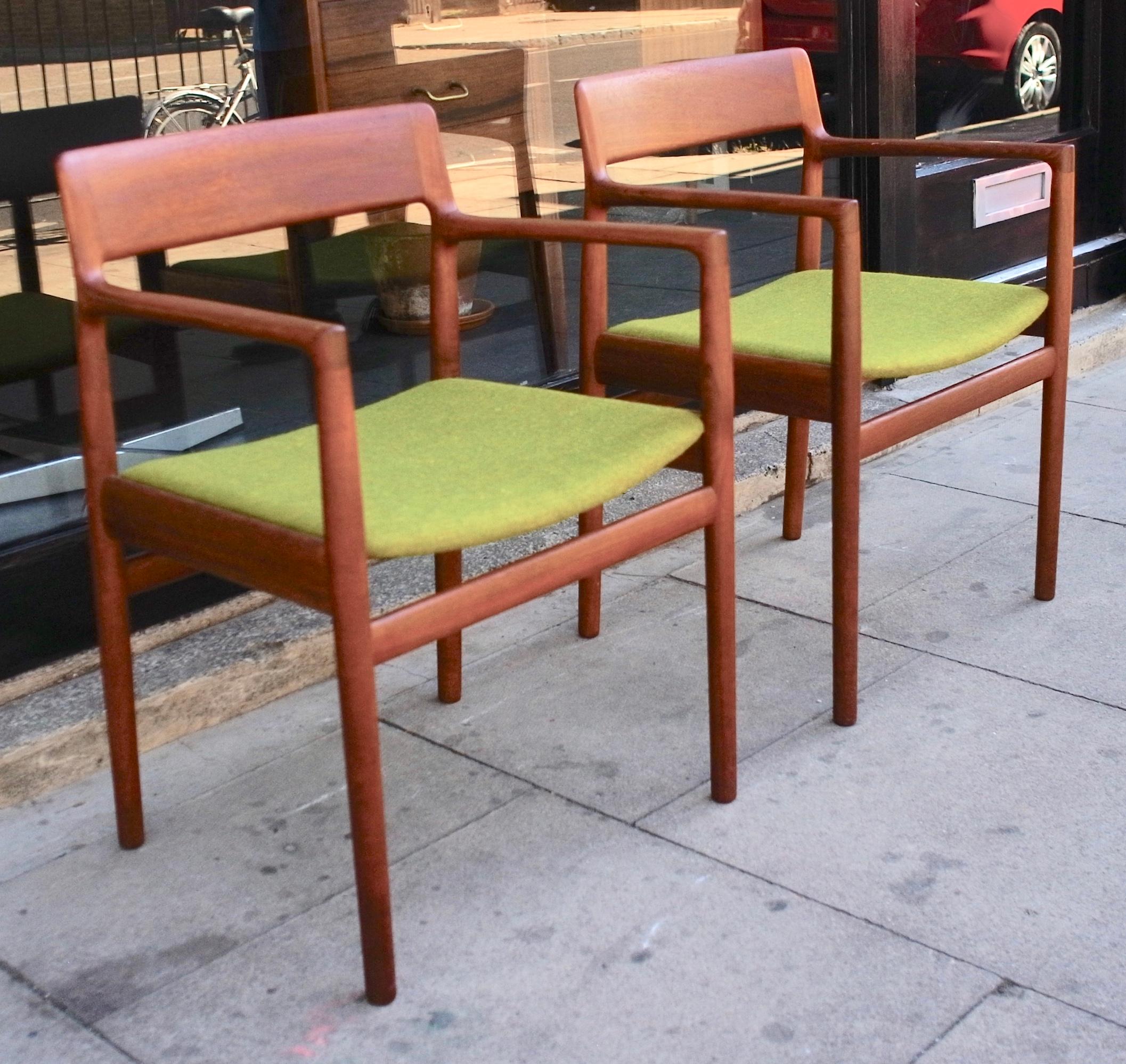 Pair of Vintage 1960's Dalescraft Teak Carver Dining Chairs For Sale at 1stDibs