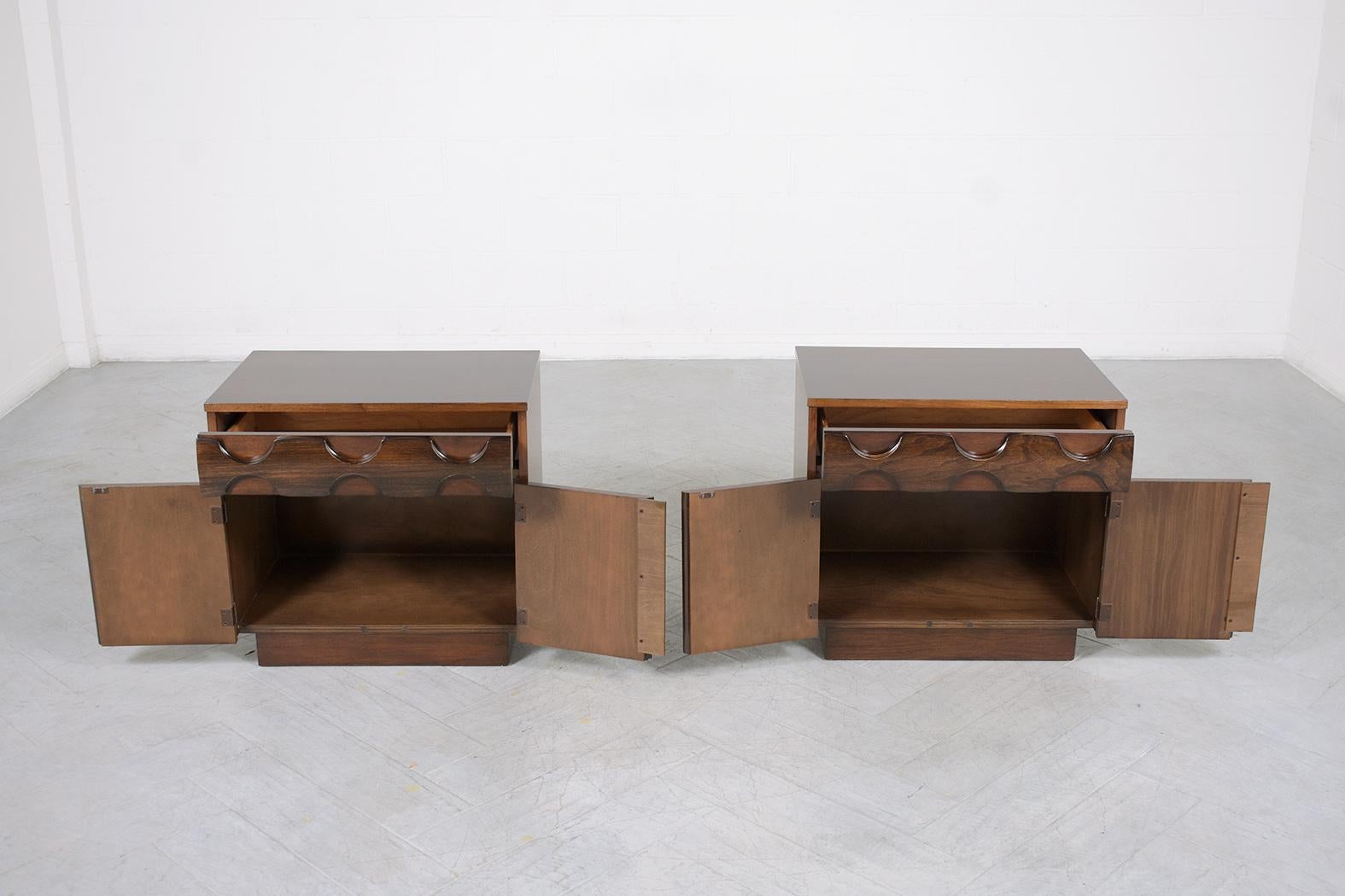 Polished Pair of Vintage 1960s Mid-Century Nightstands