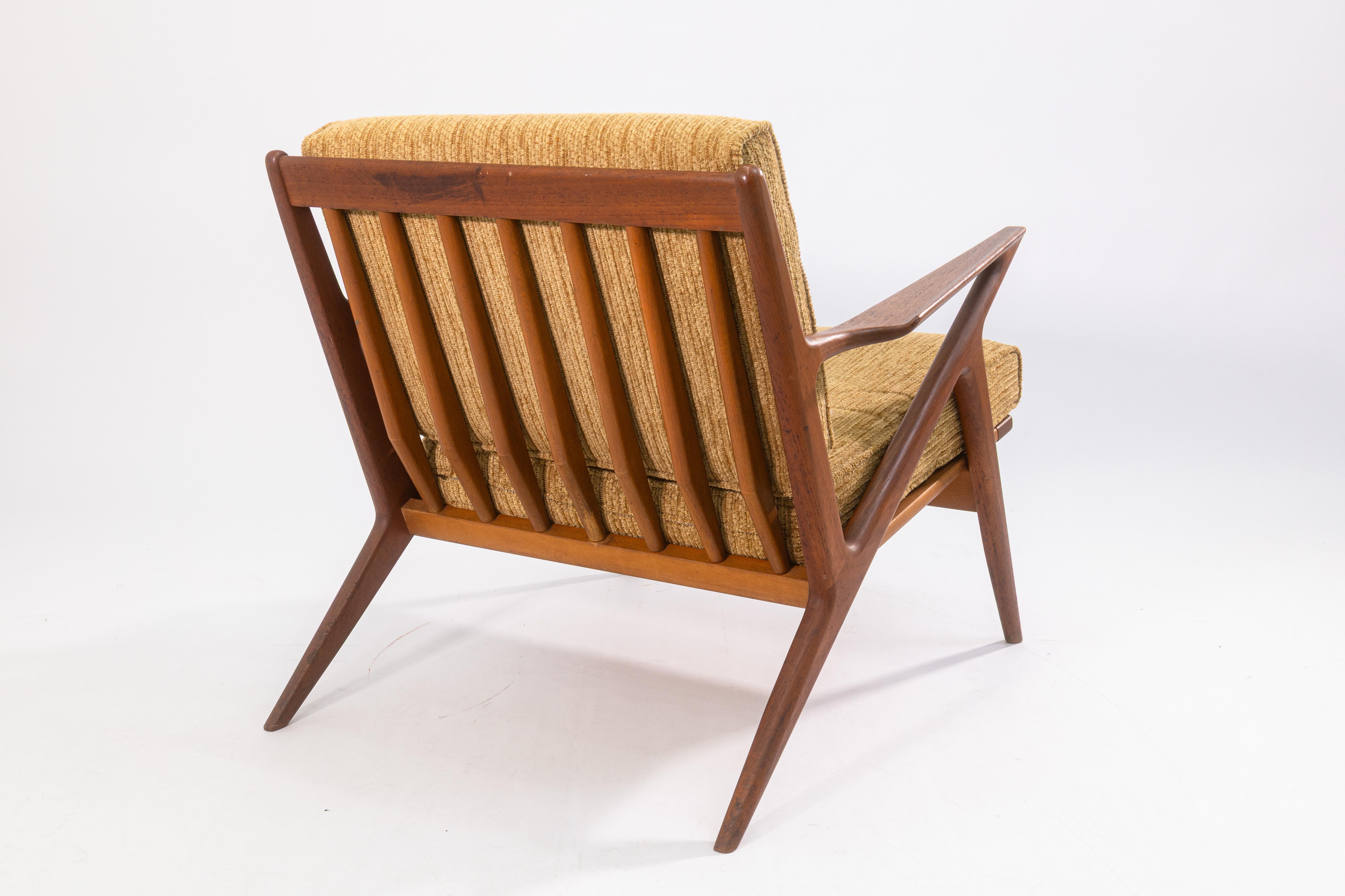 20th Century Pair of Vintage 1960s Poul Jensen for Selig Z Danish Teak Wood Accent Armchairs For Sale