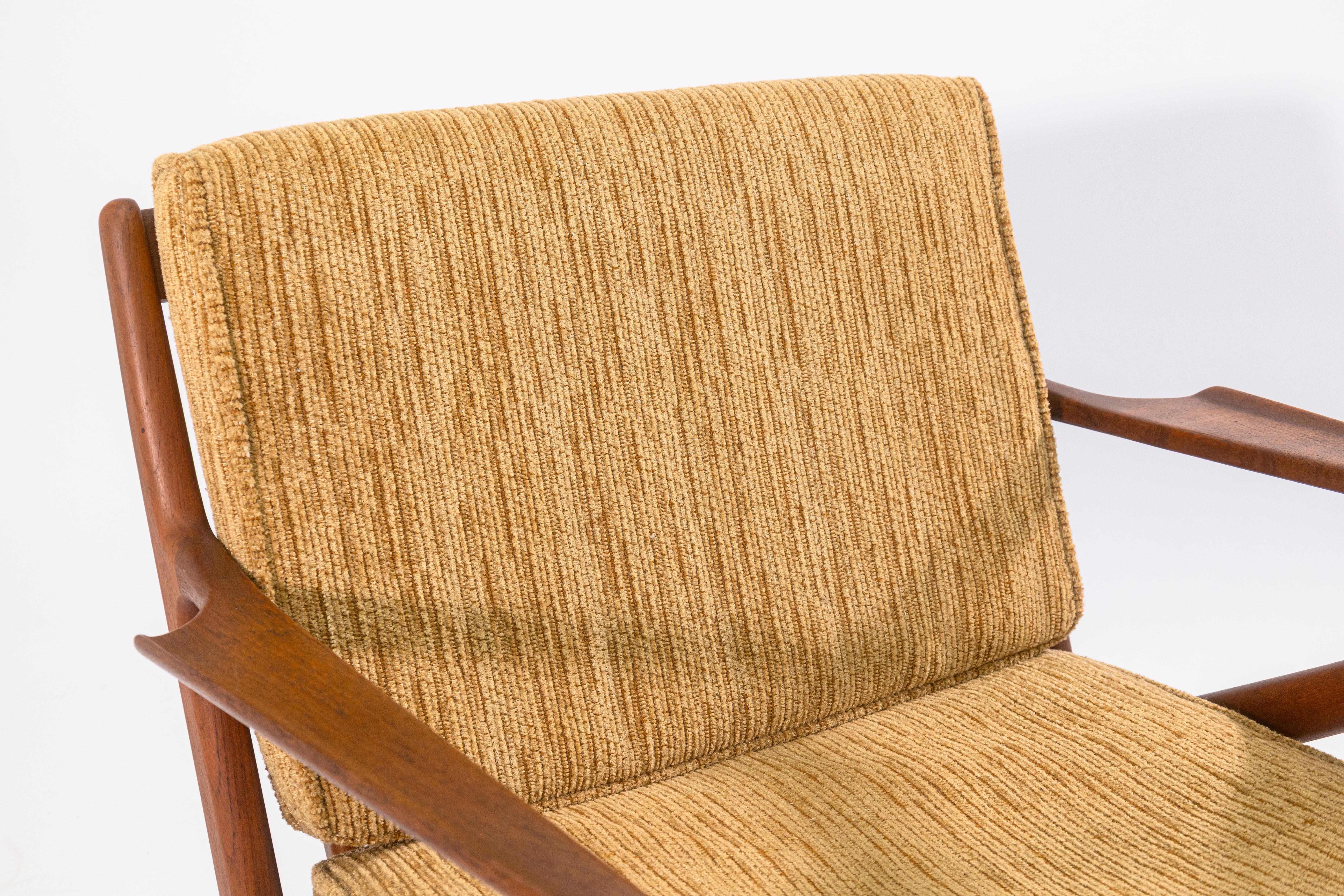 Pair of Vintage 1960s Poul Jensen for Selig Z Danish Teak Wood Accent Armchairs For Sale 1