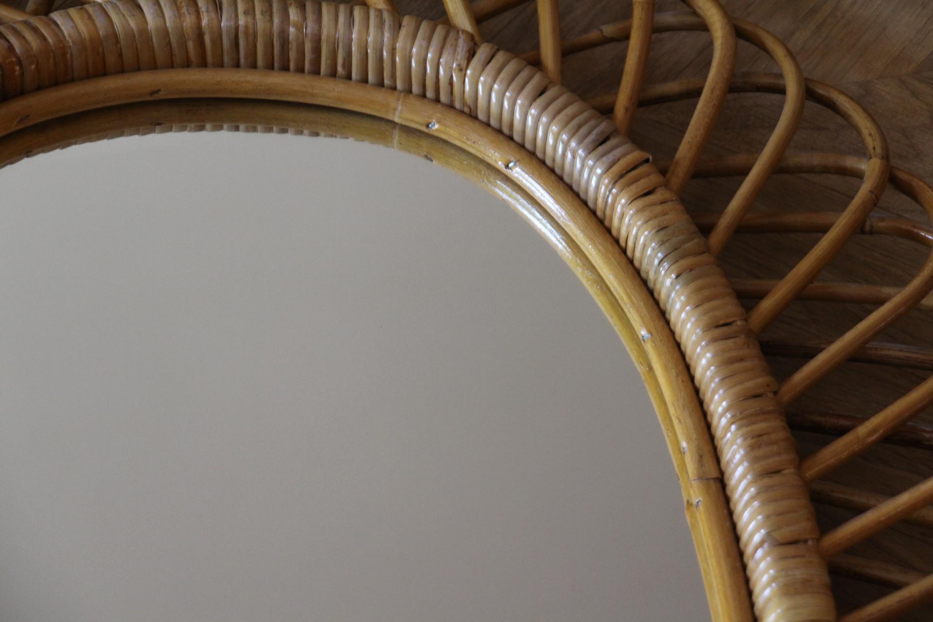 Pair of Vintage 1960s Rattan and Bamboo Round Wall Mirror by Franco Albini For Sale 10
