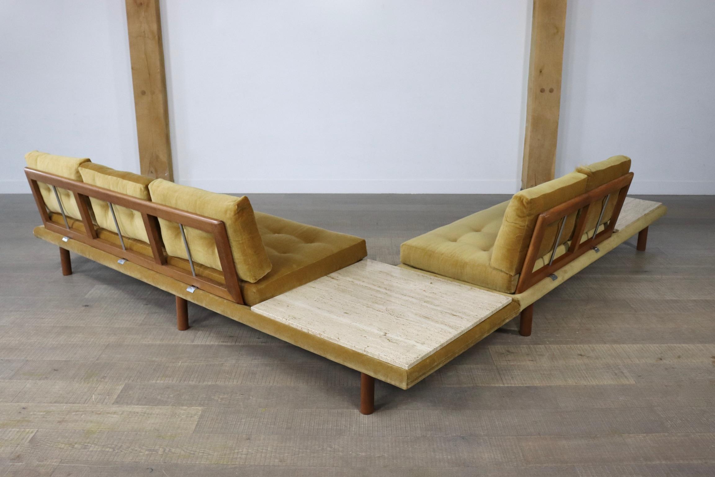 Ein Paar Sofas / Schlafsofas aus den 1960er Jahren von Franz Köttgen für Kill International (Mitte des 20. Jahrhunderts) im Angebot