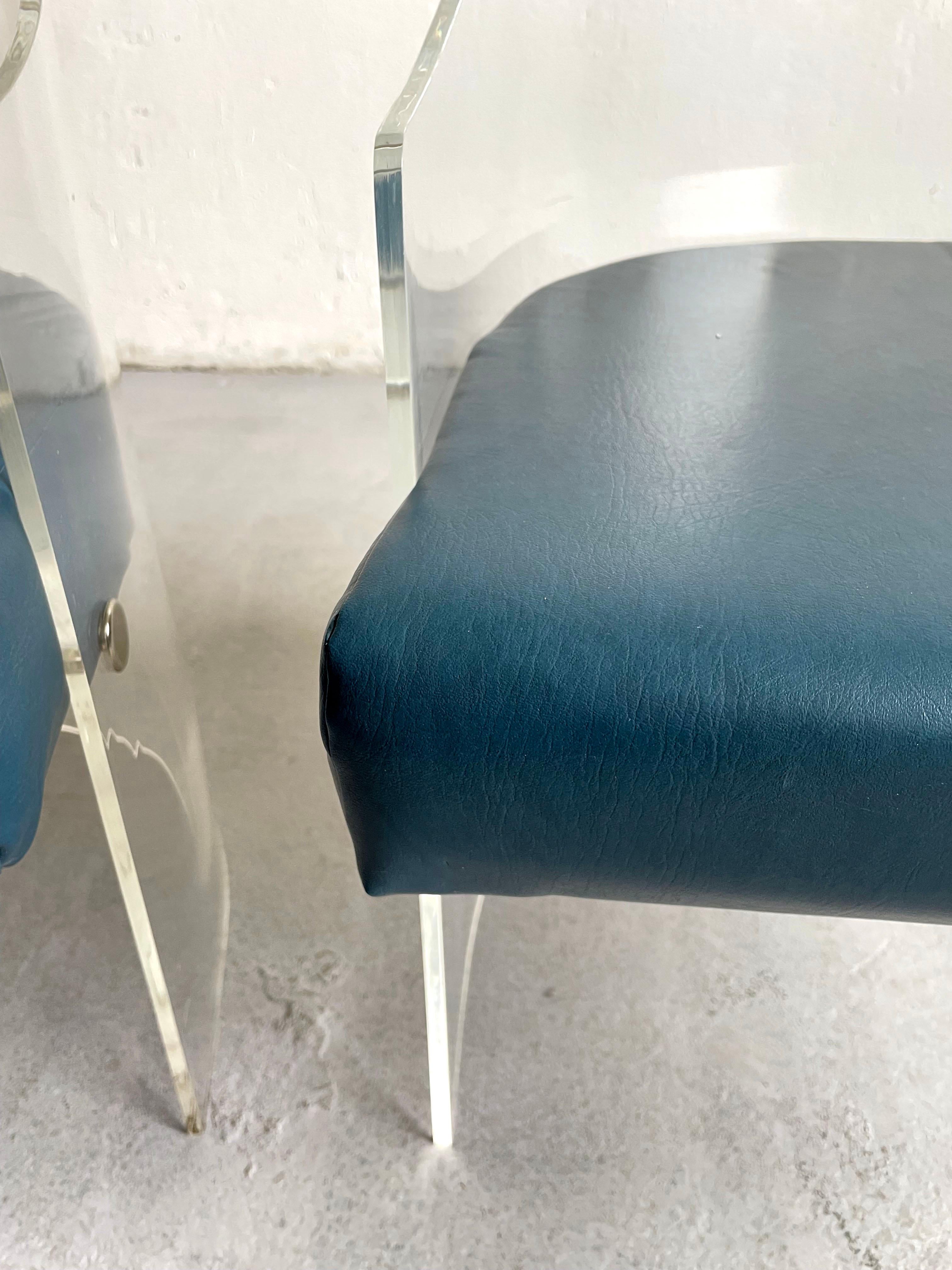 Pair of Vintage 1970s Acrylic Glass and Blue Leatherette Barrel Armchairs 12